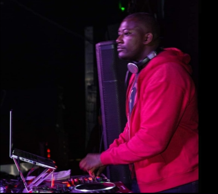 DJ Master D providing the finest Hip-Hop, R&B, UK Garage & Caribbean Music