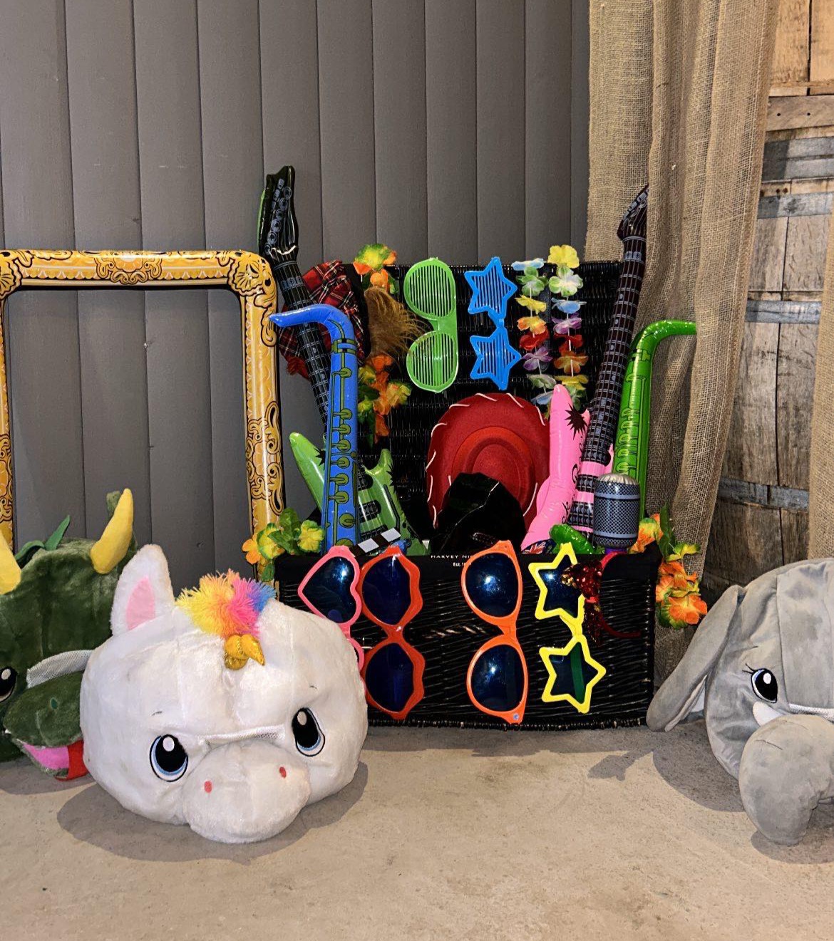 Hollywood Magic Mirror with Props & Unlimited Prints