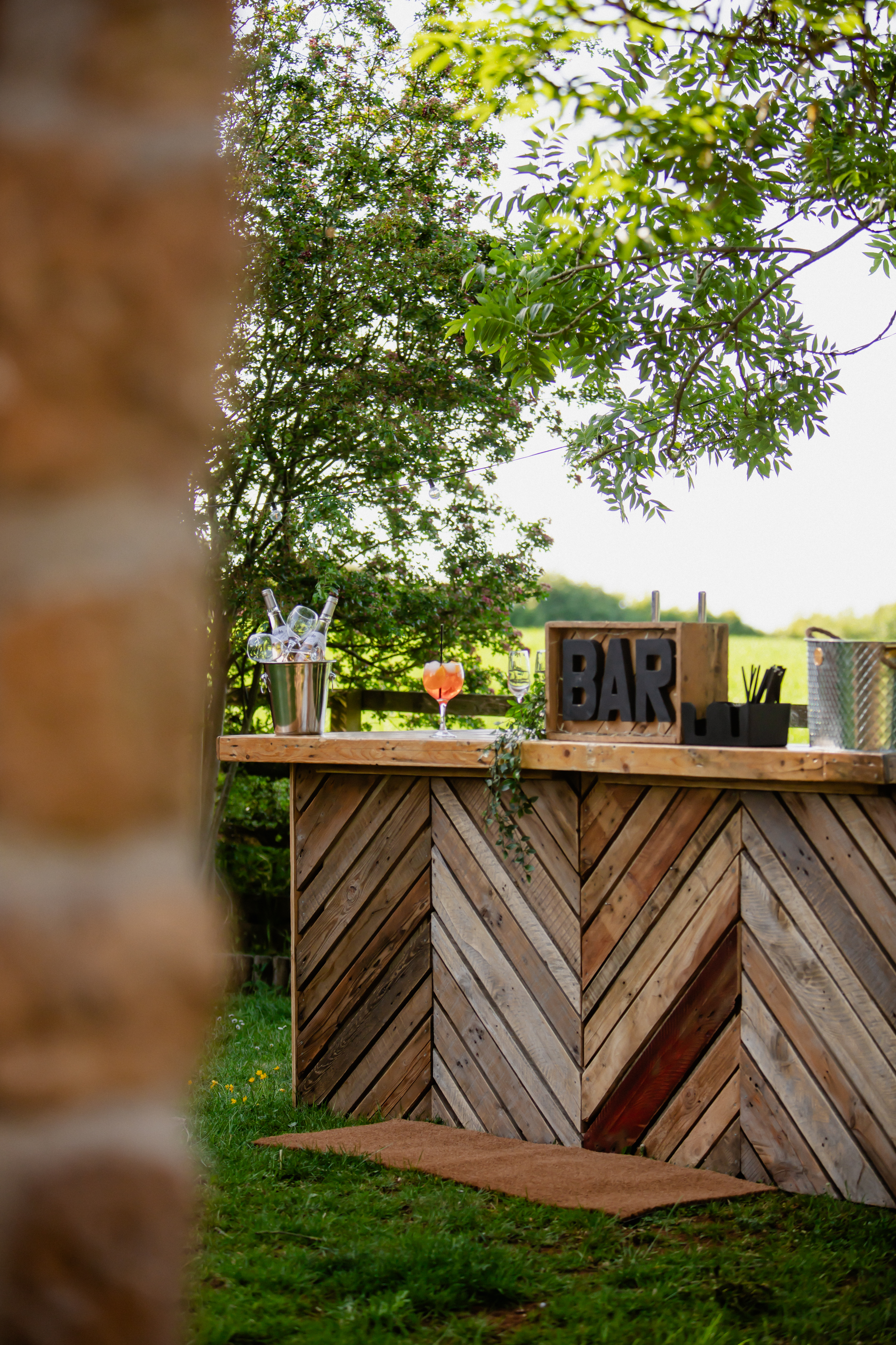 Rustic Pallet Cash Bar Experience