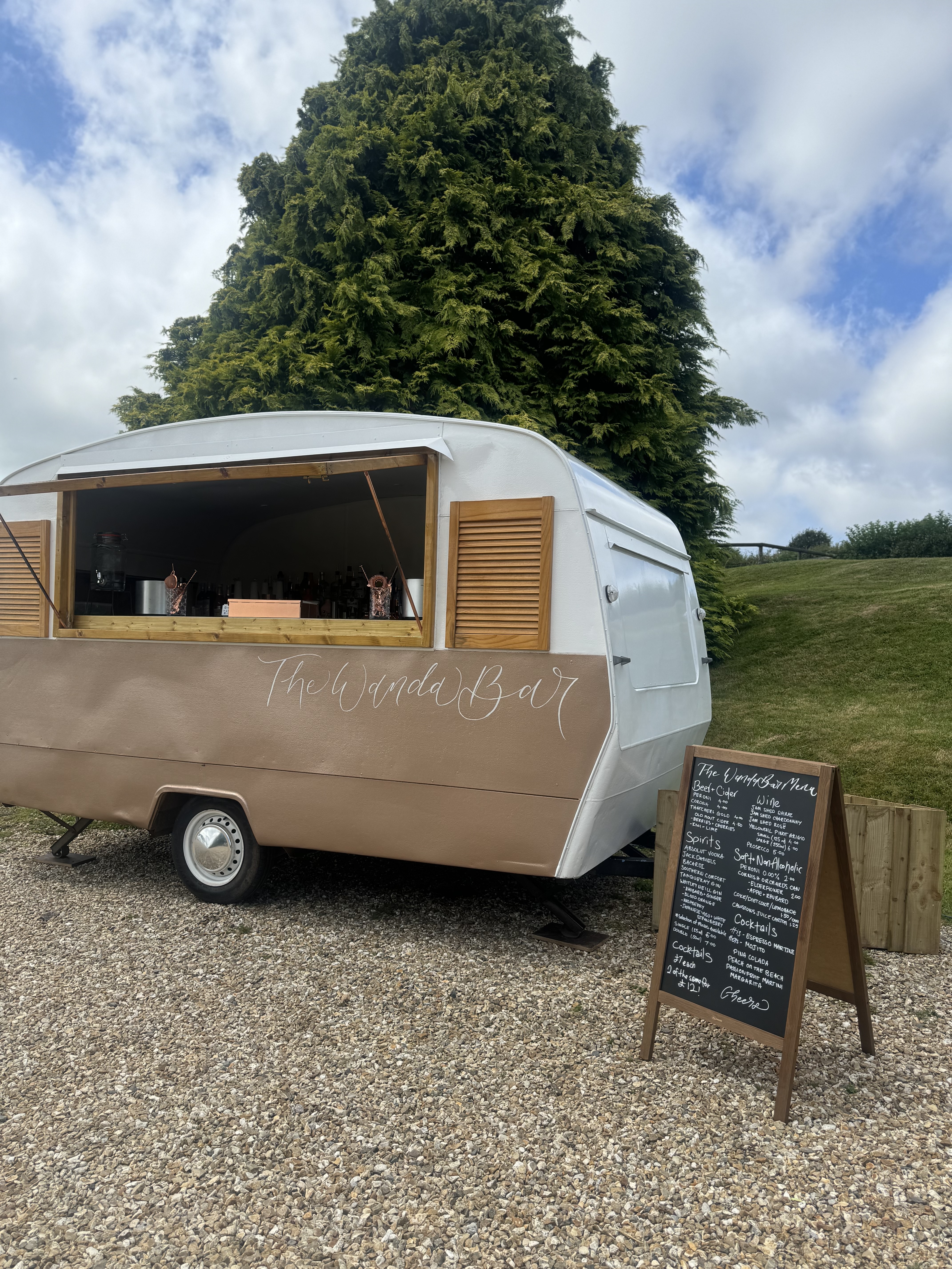 Vintage Caravan Cash Bar & Cocktails