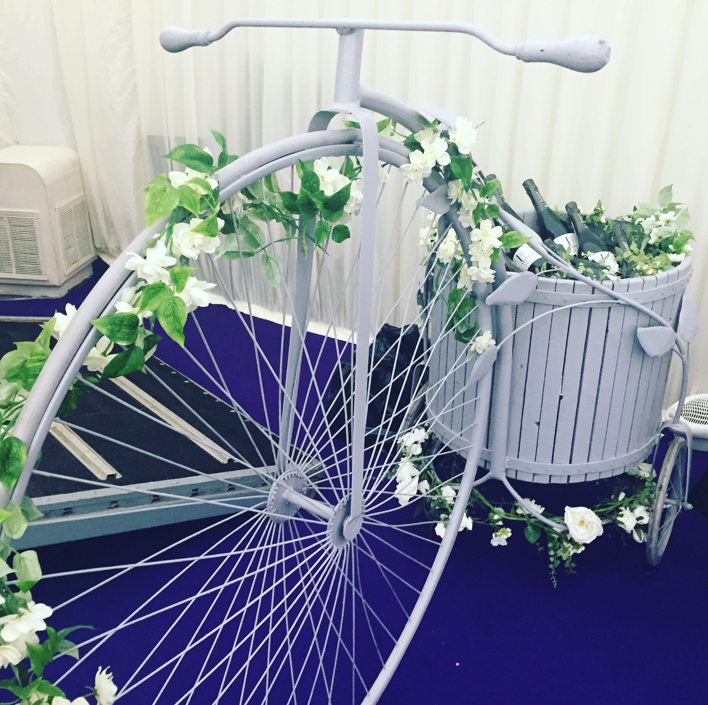 All-Inclusive Prosecco & Peroni Served From Penny Farthing Bike