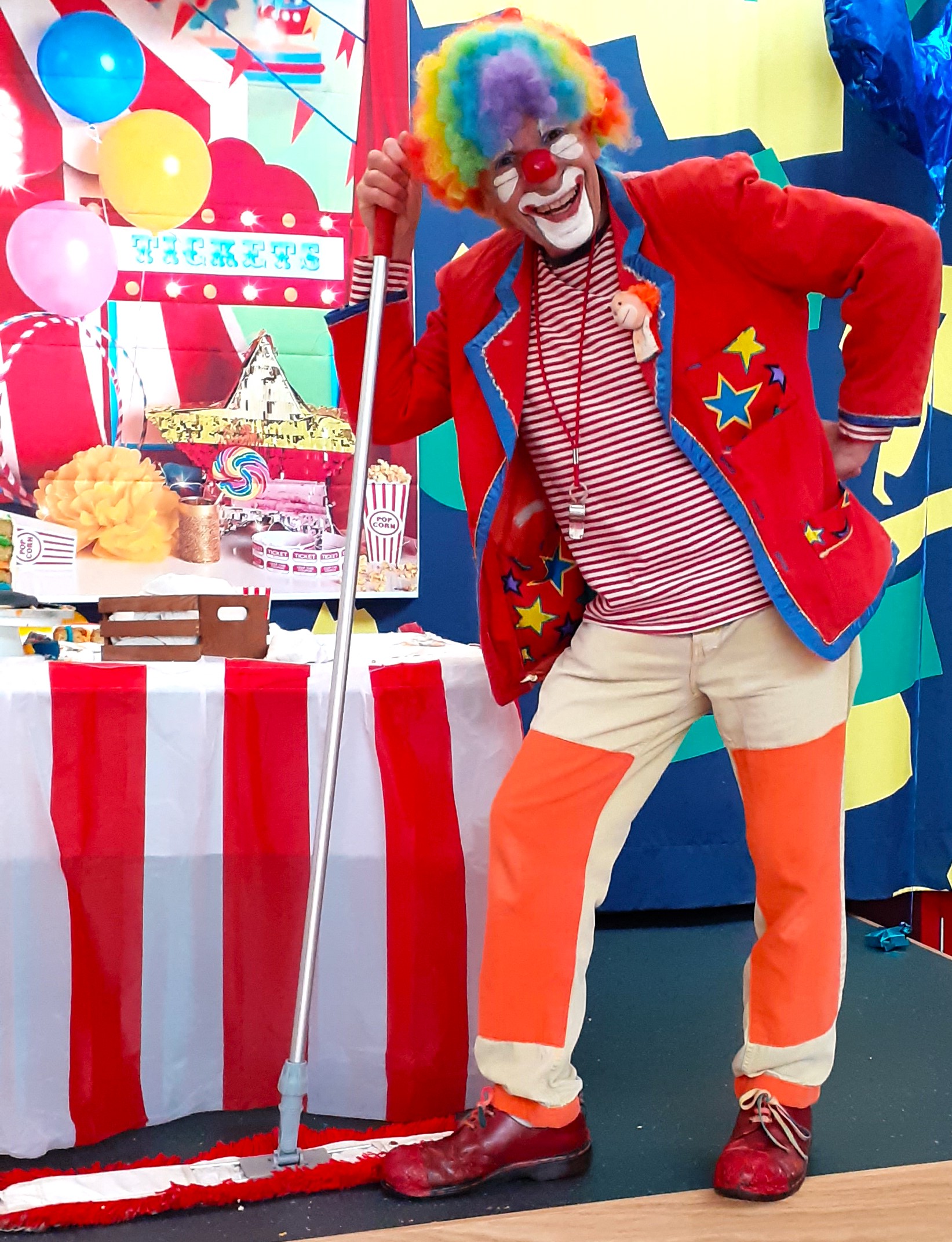 Meet Charlie the Clown! Magic, Balloons, Guitar, Bubbles & Fun