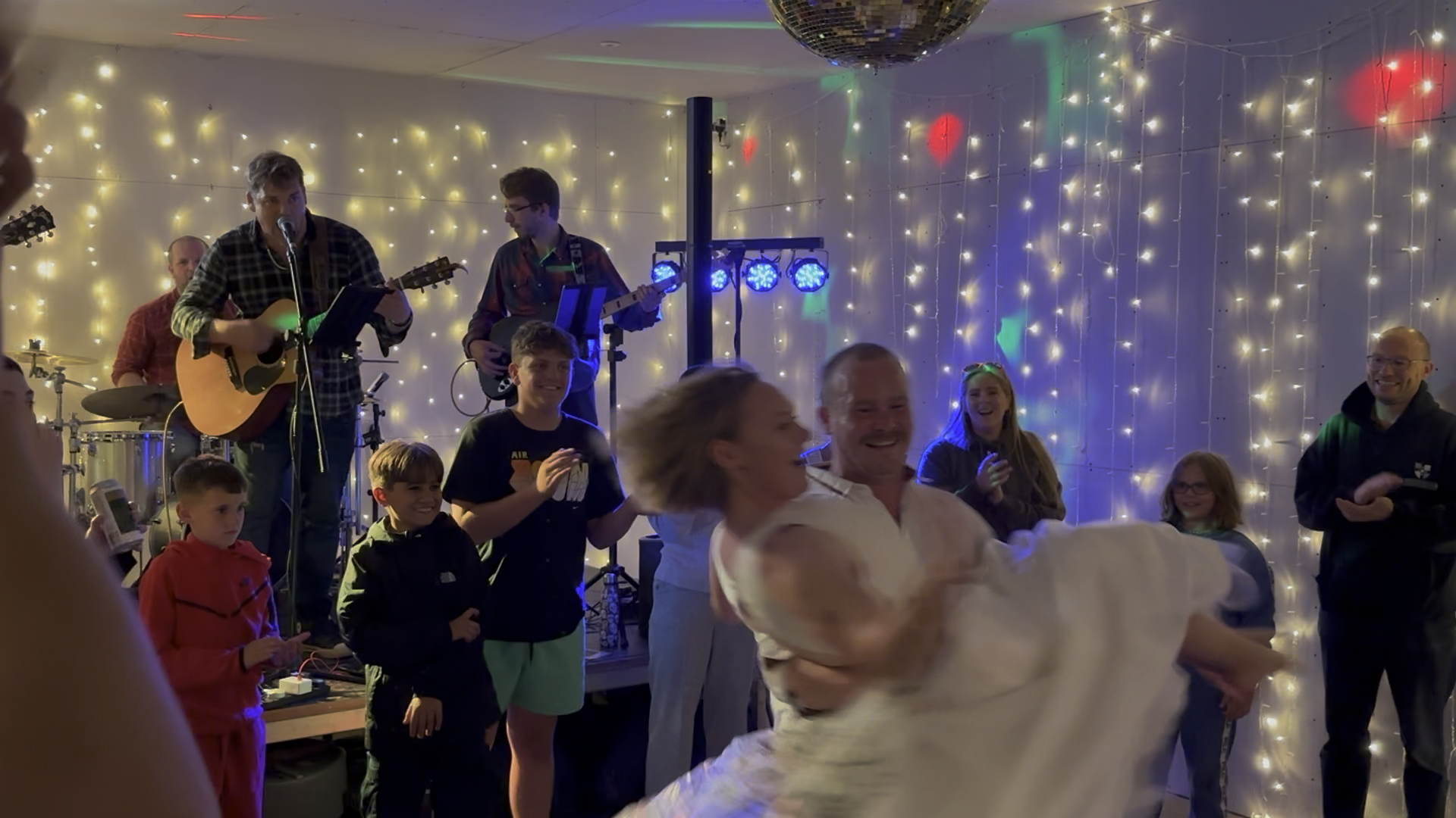 "Mumfudden Suns" - Mumford & Sons Style Indie Folk Rock Band