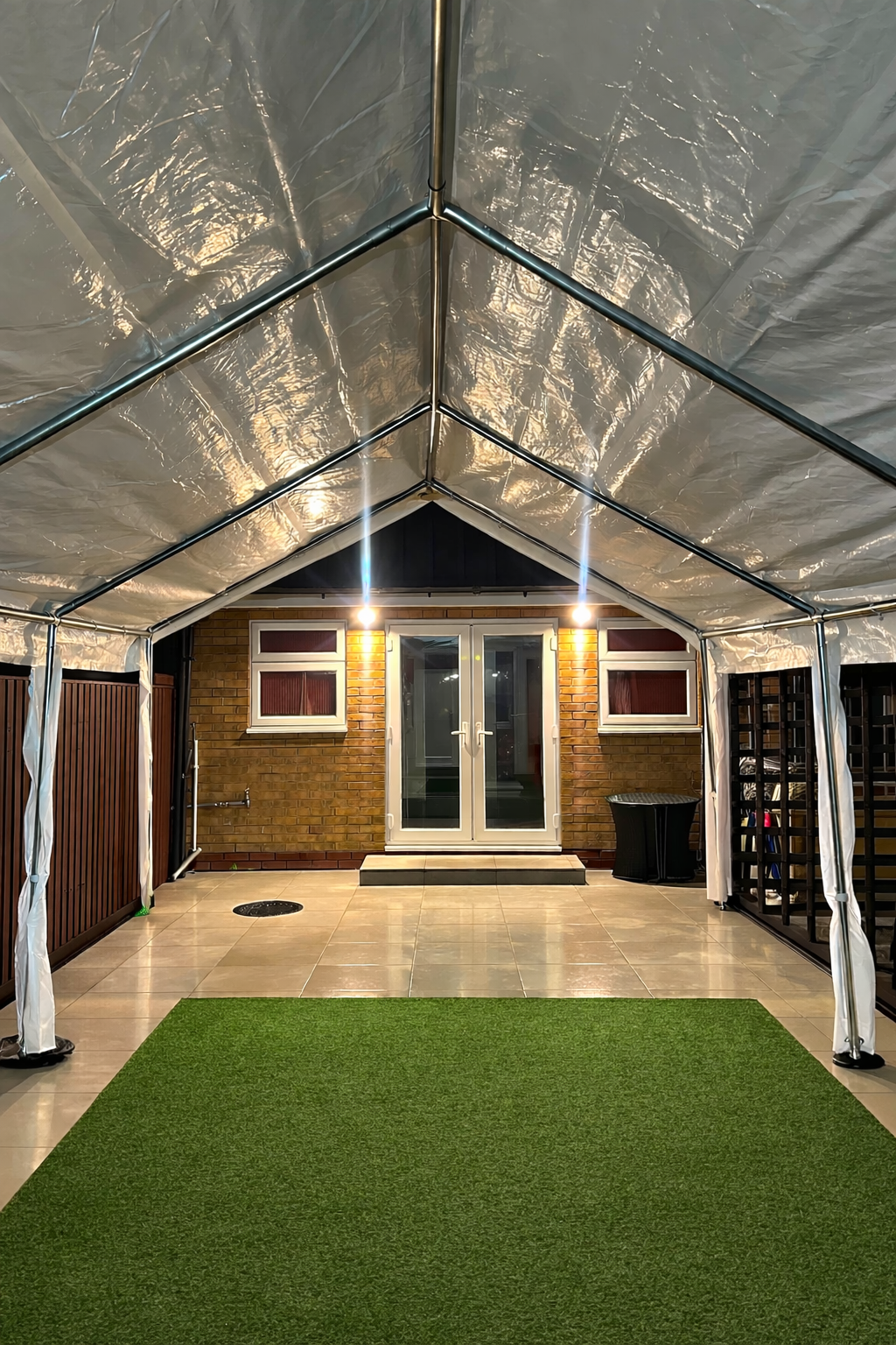 Elegant & Stylish 4m x 6m Marquee Tent