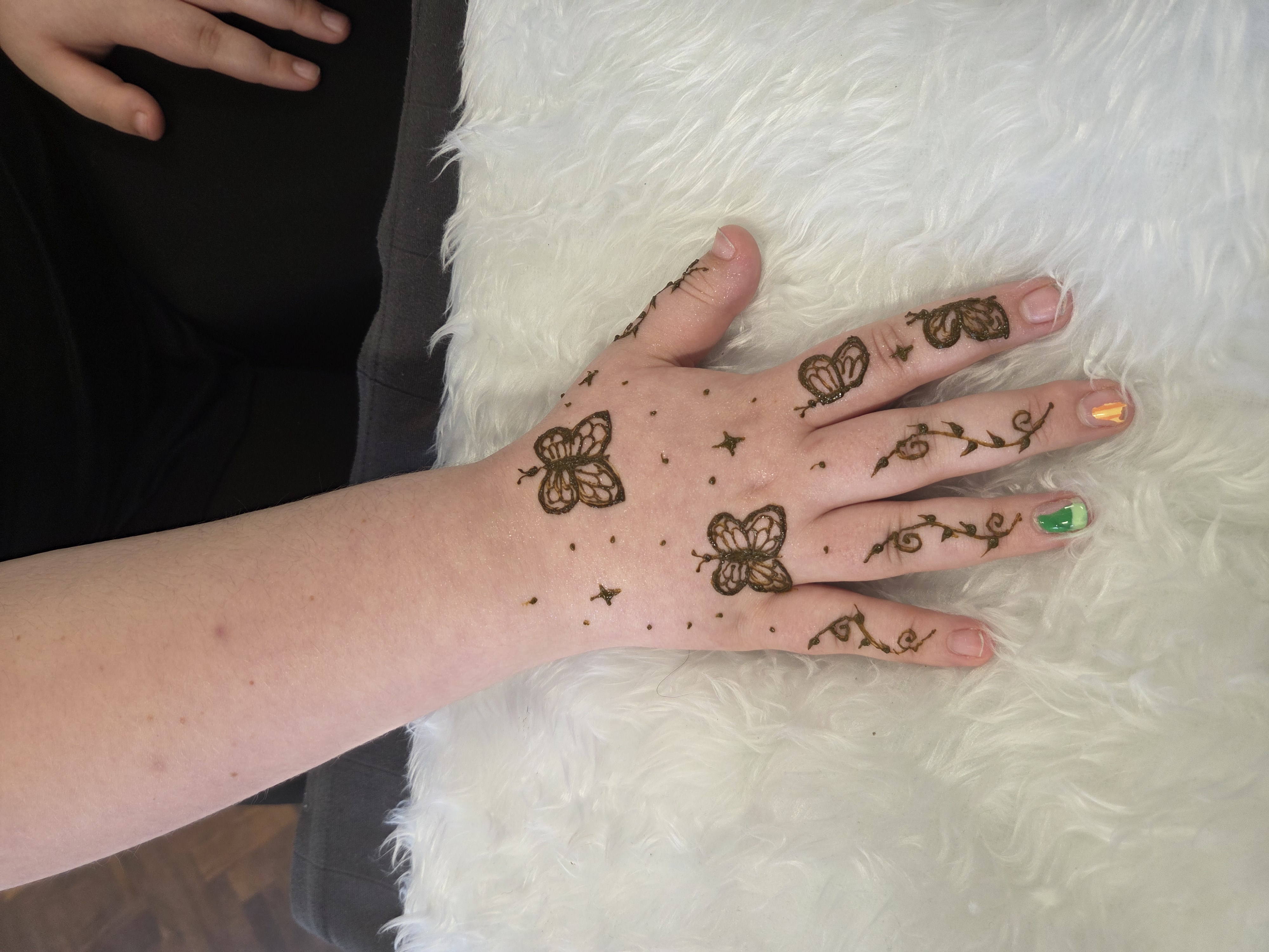 Add a Touch of Magic with Bespoke Henna Artistry