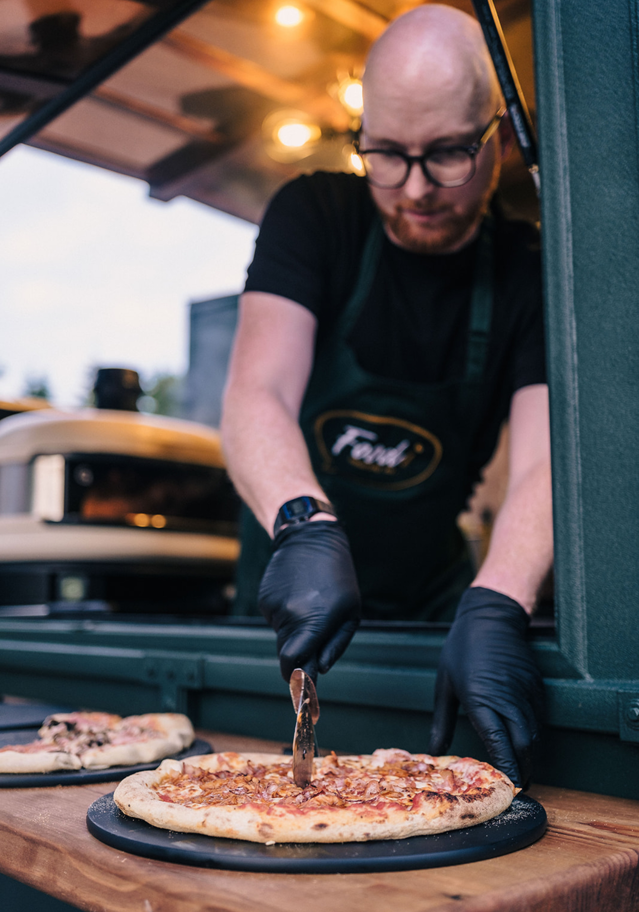 Freshly Fired & Handcrafted Pizza Buffets for Weddings & Events 🍕