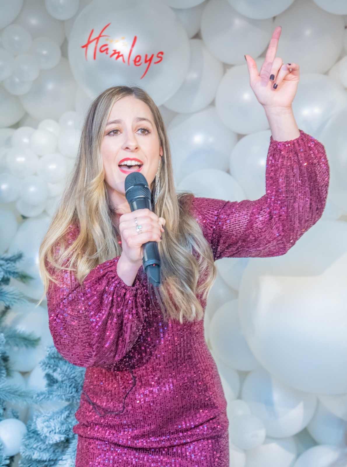 Lara Luu Covering Songs From The 60's to Modern Music