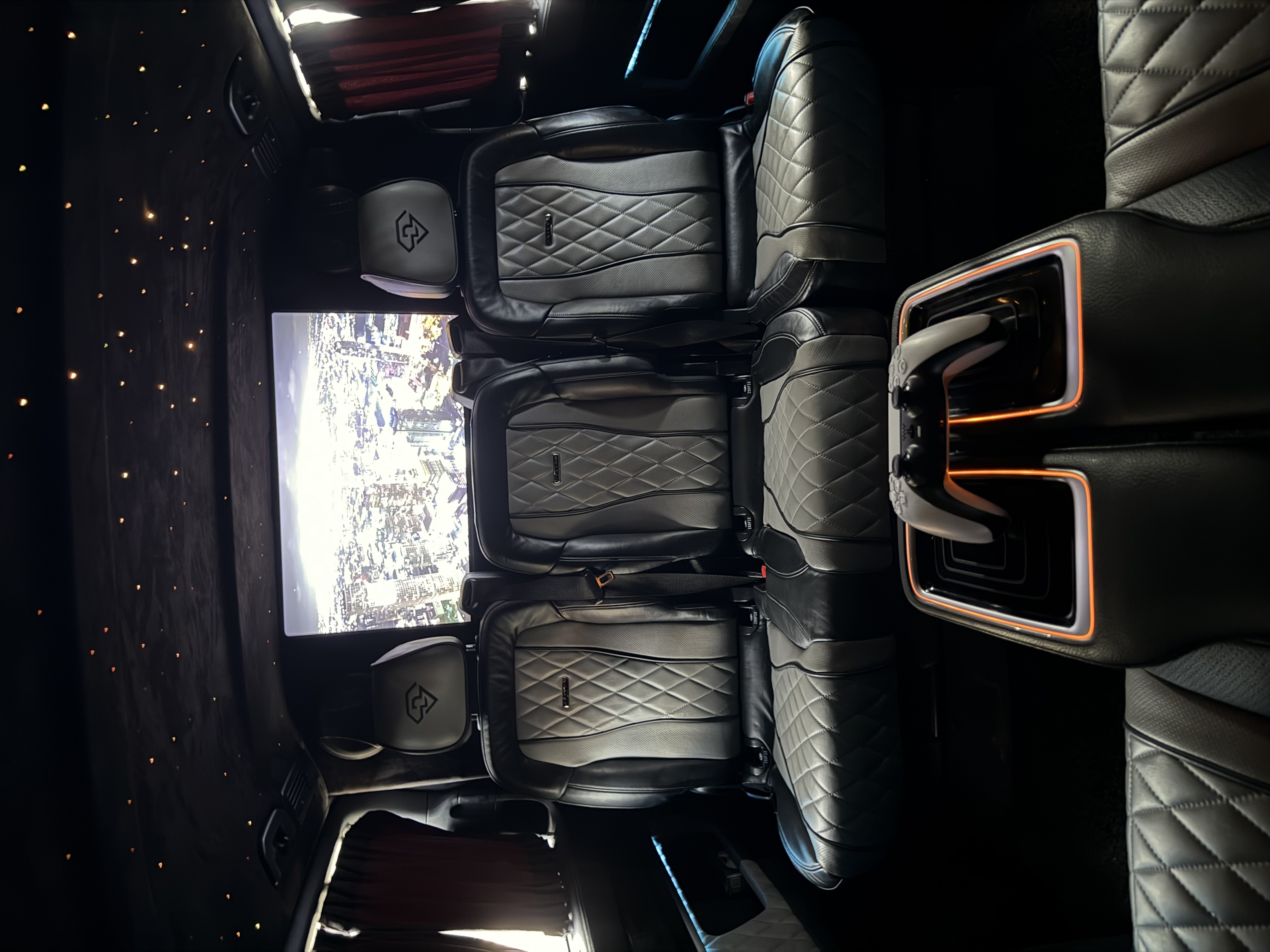 Jet-Class Luxury 5-Seater Landjet