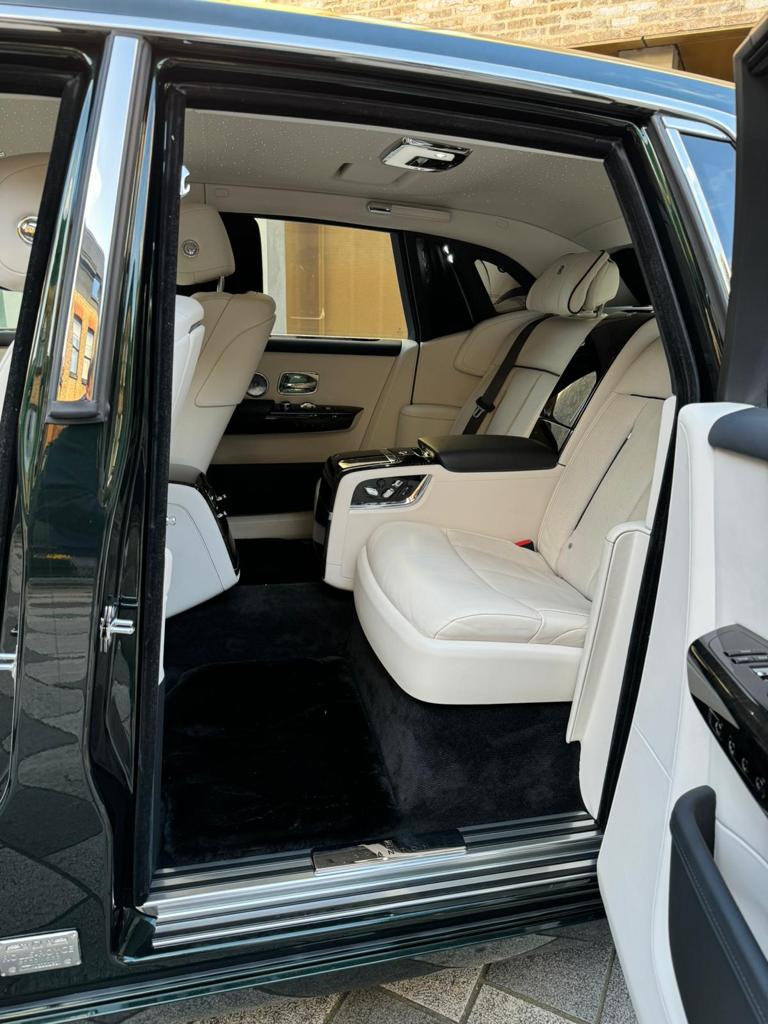 Rolls Royce Phantom 8, Chauffeur Service