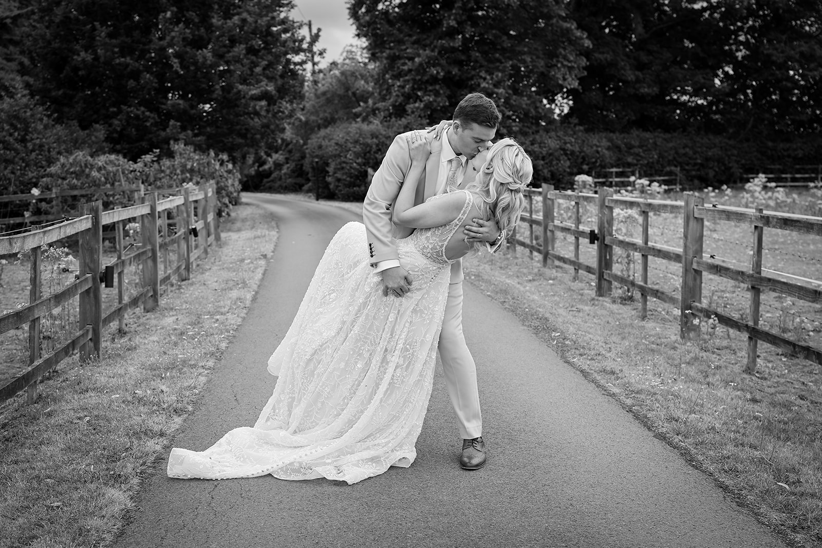 Visual Memories to Cherish; Relaxed & Romantic Wedding Photography