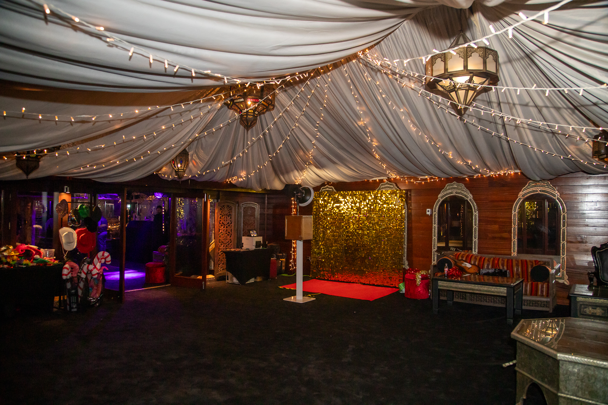 Fun Open-Air Attendant-Operated Photo Booth