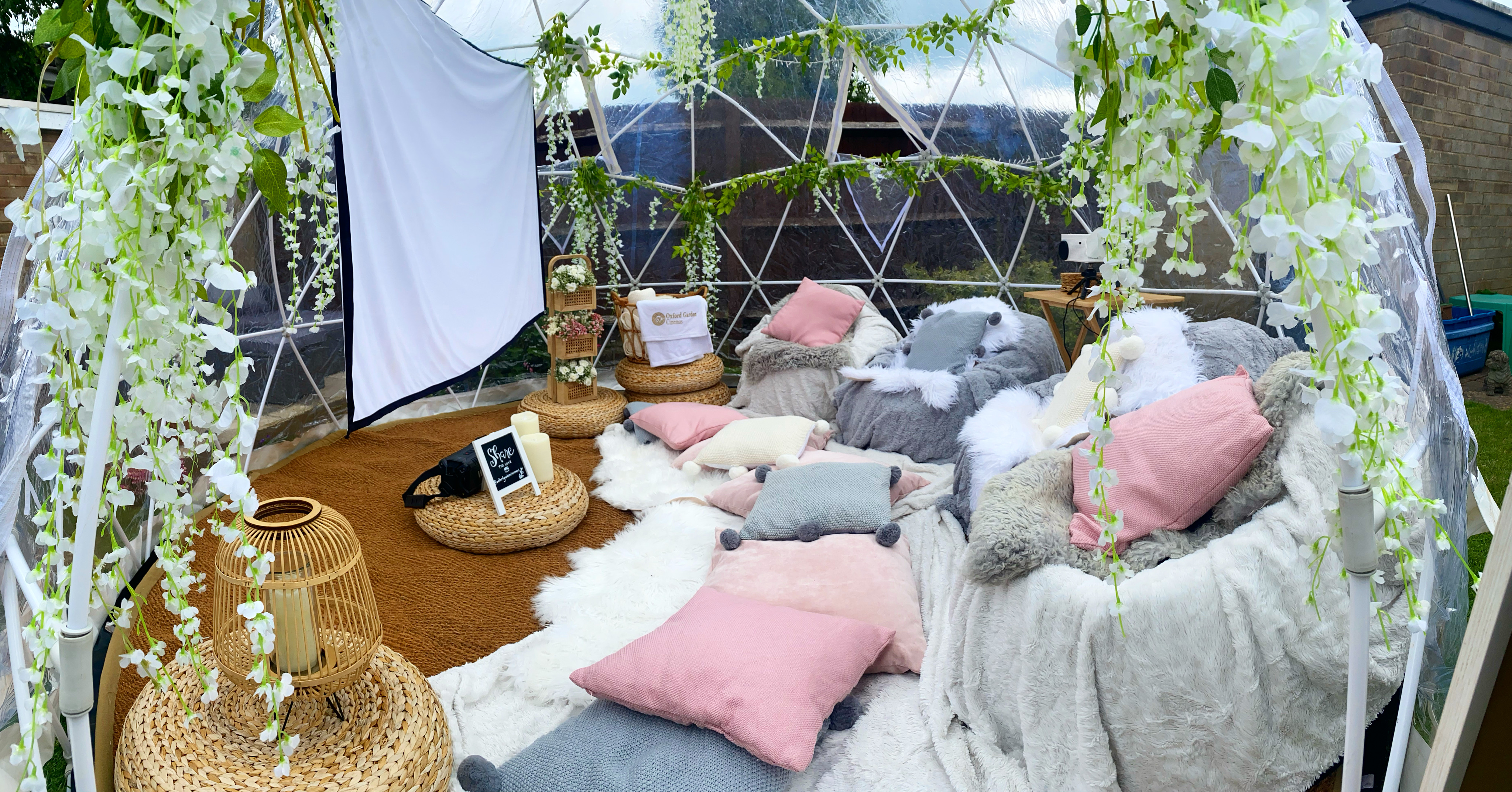 Luxury Movie Night Igloo Dome Overnight Hire