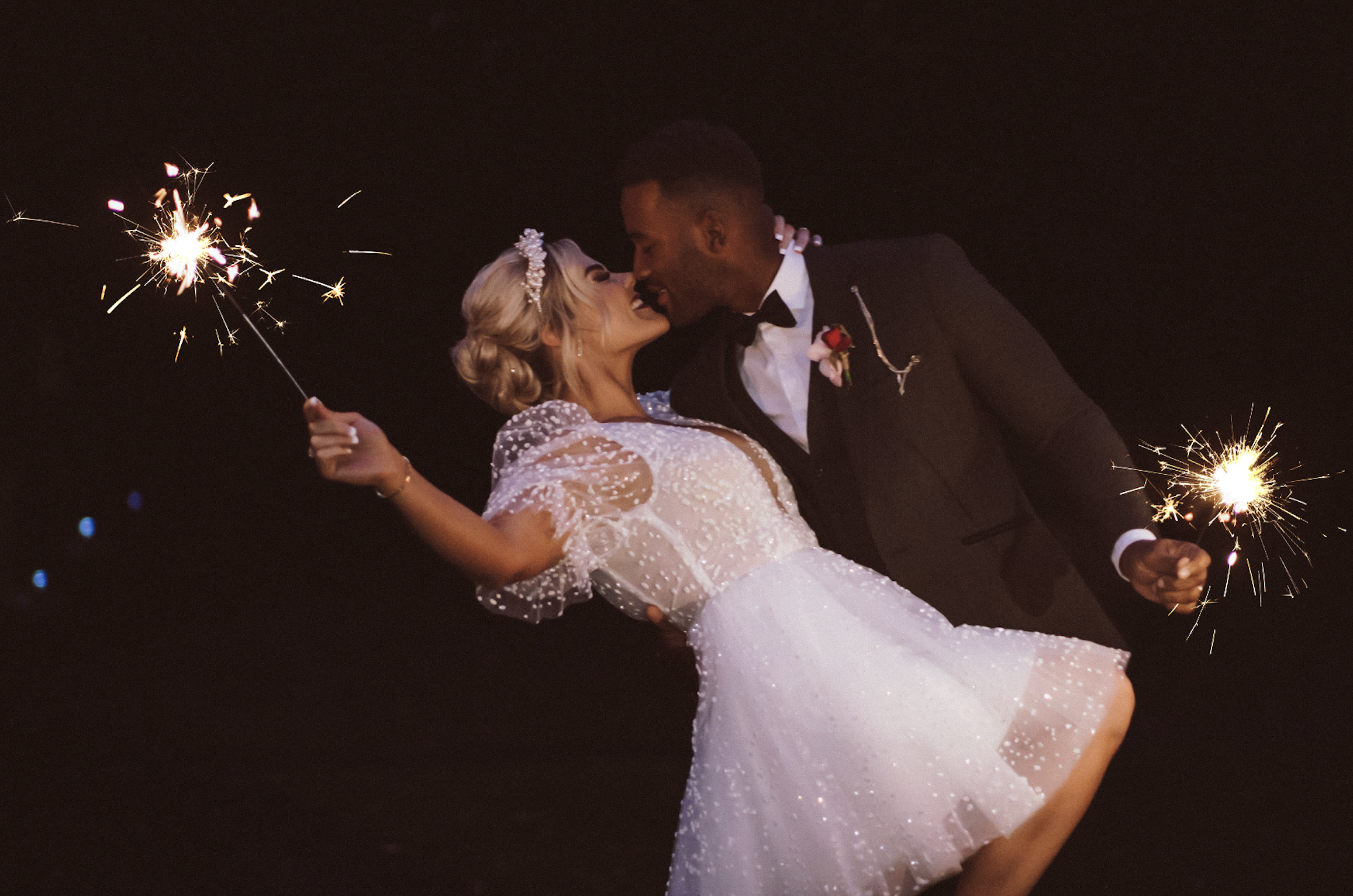 Romantic, Relaxed & Story-Telling Wedding Photography