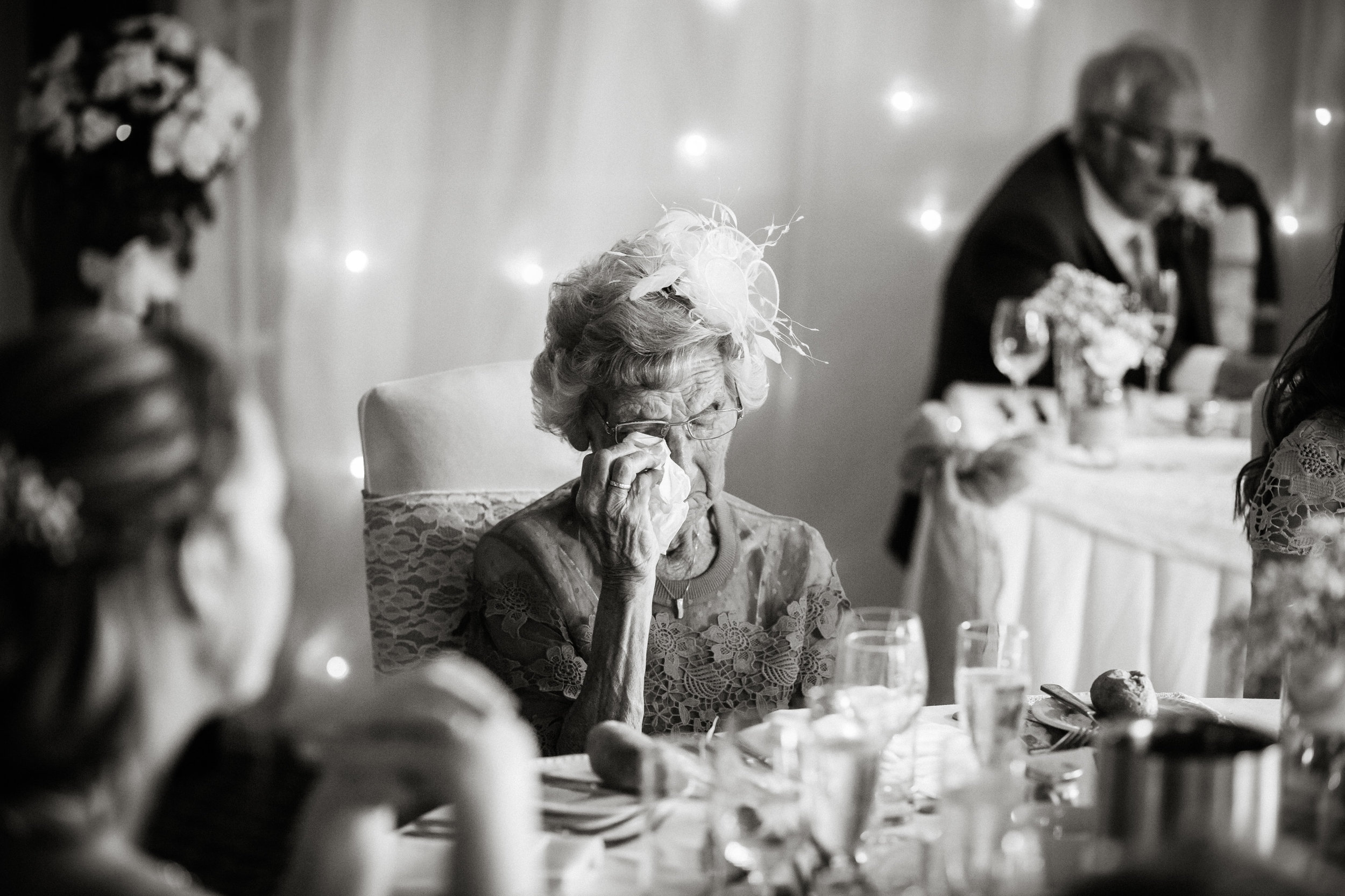 Relaxed, documantary Wedding Photography