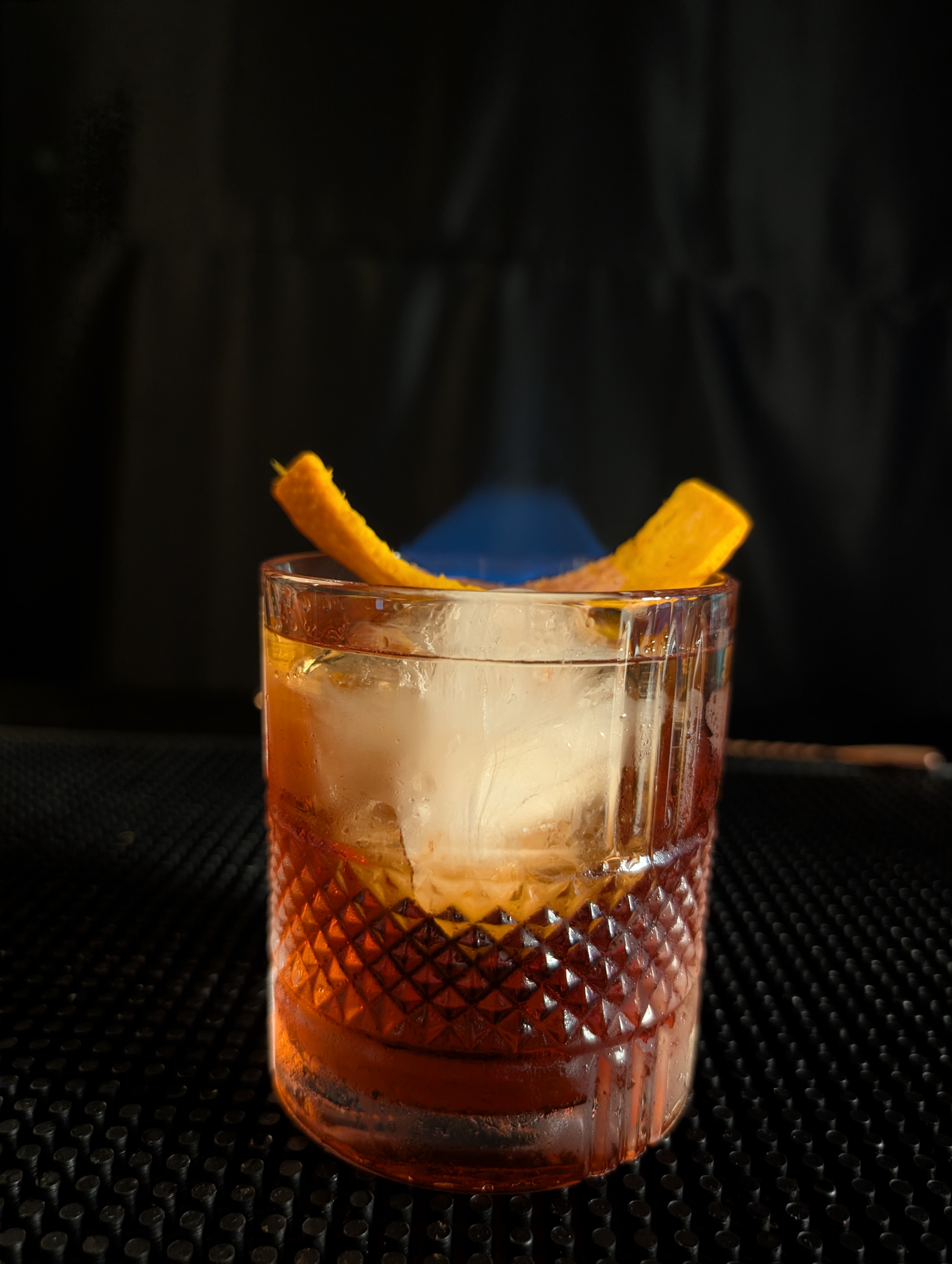 Professional Mixologist & Cocktail Bartender for Events