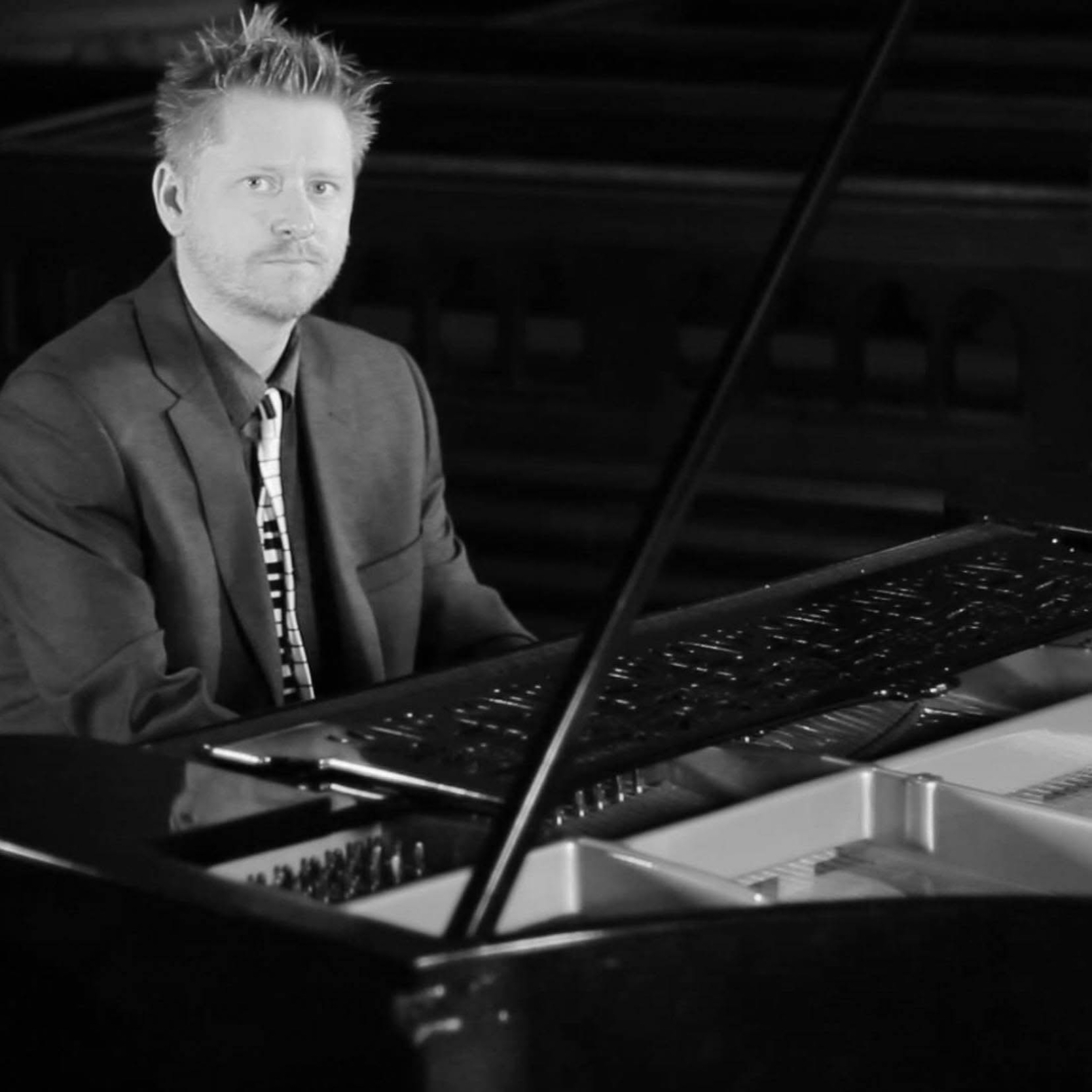 Matthew Richards — Classical & Jazz Solo Pianist