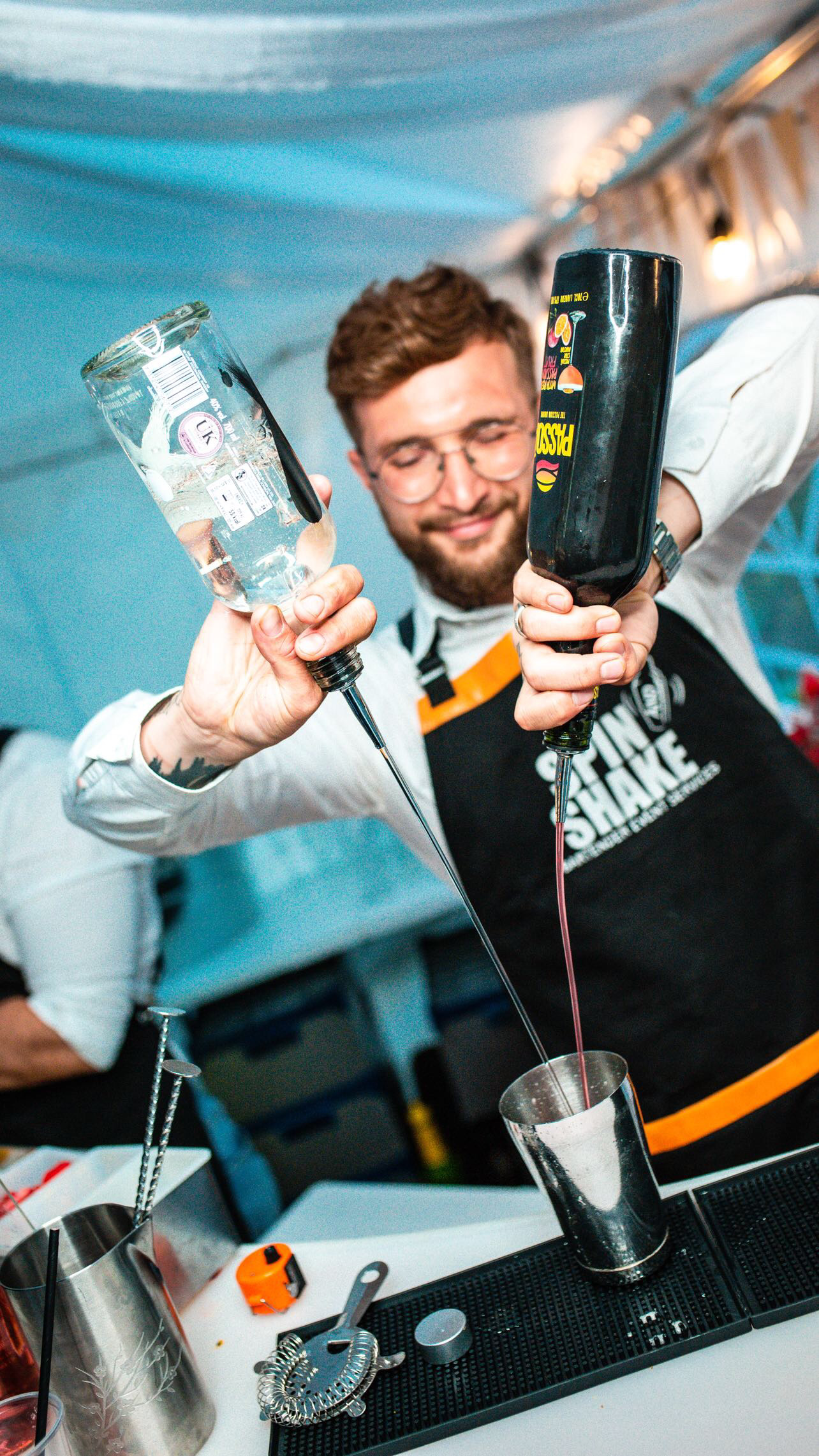 Experienced Cocktail Mixologists to Serve Drinks & Cocktails