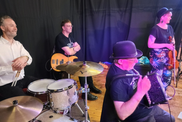 "The Ceilidh Band" Performs Dynamic Traditional Dance Medleys