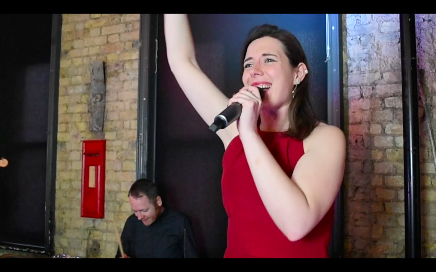 "Kaleidoscope" Party Band Covering Classic Hits To Get The Floor Filled