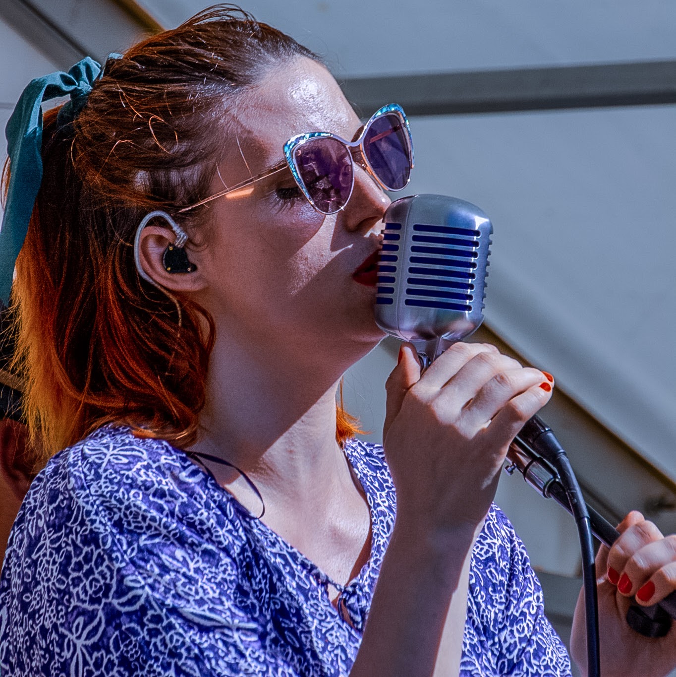 "Mesmerising" Hannah Loibl Provides a Voice For Every Occasion