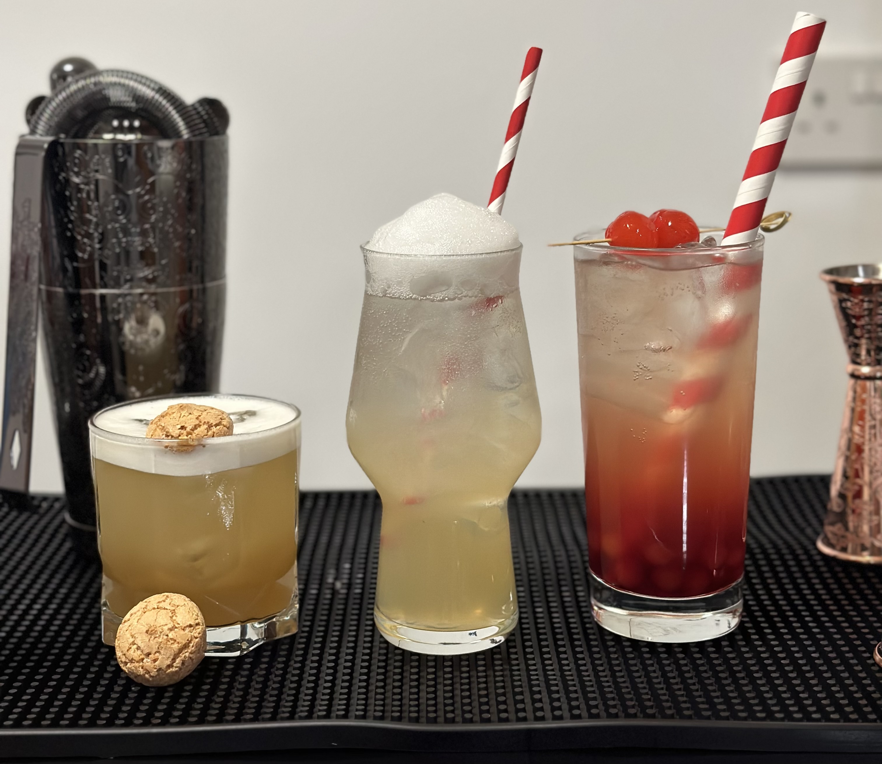 Uniquely Stylish Pop-Up Bar & Bespoke Mixologists