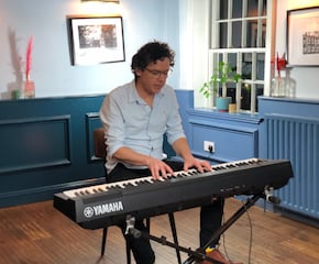 Stylish Pianist/Singer for your party! 80s, 90s, current hits and more!