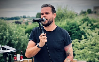 James Parkes Talented Vocalist Covering All Your Favourite Hits