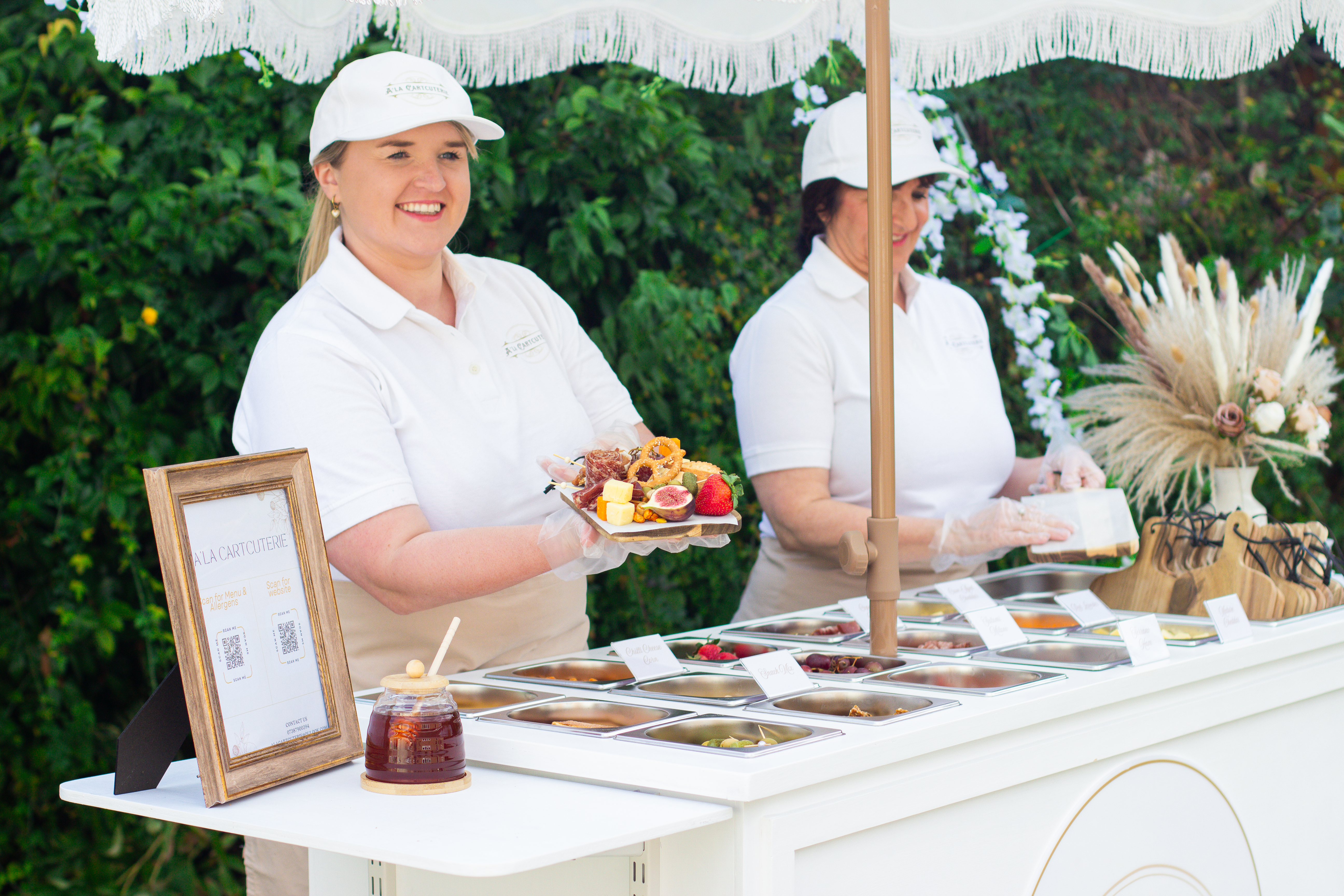 Luxury Mobile Charcuterie Cart – Freshly Prepared & Served at Your Event