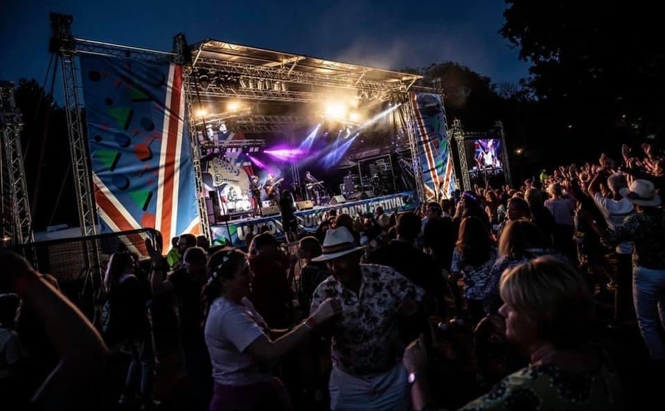 UK's Official lnternational Tribute Band For The Beatles