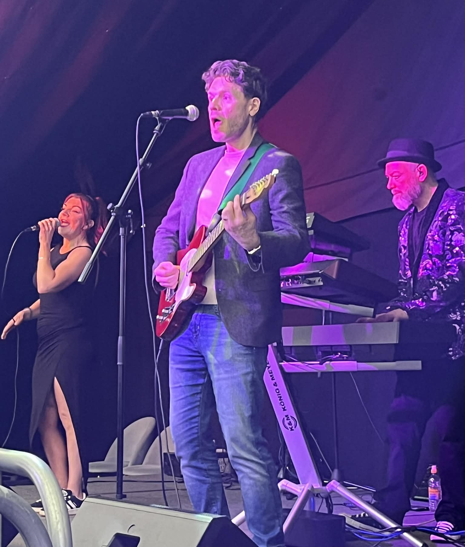 Upbeat 3 Piece Party Band Playing Pop, Rock & Soul Floorfillers!