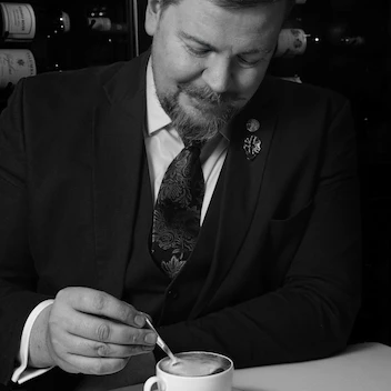 Liam Ball - Gentleman Magician