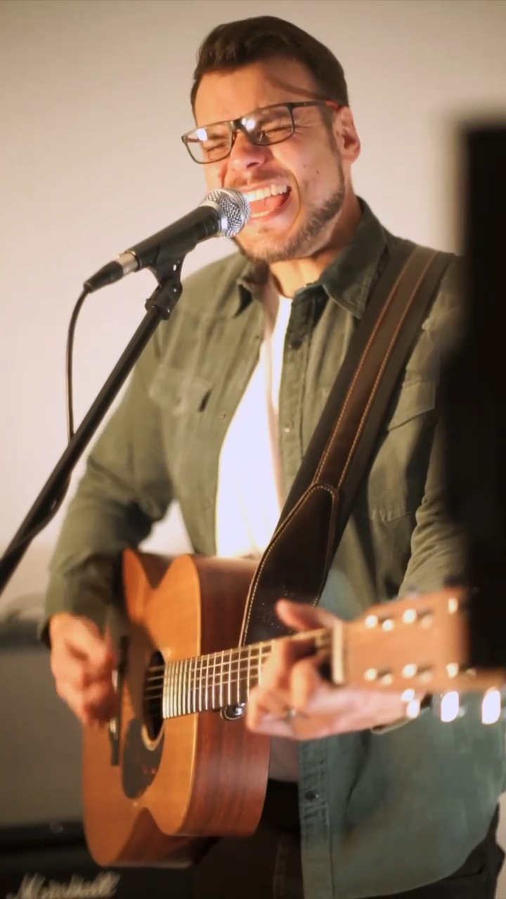 Big Indie Anthems, Stripped-Back & Unforgettable – The Indie Collective