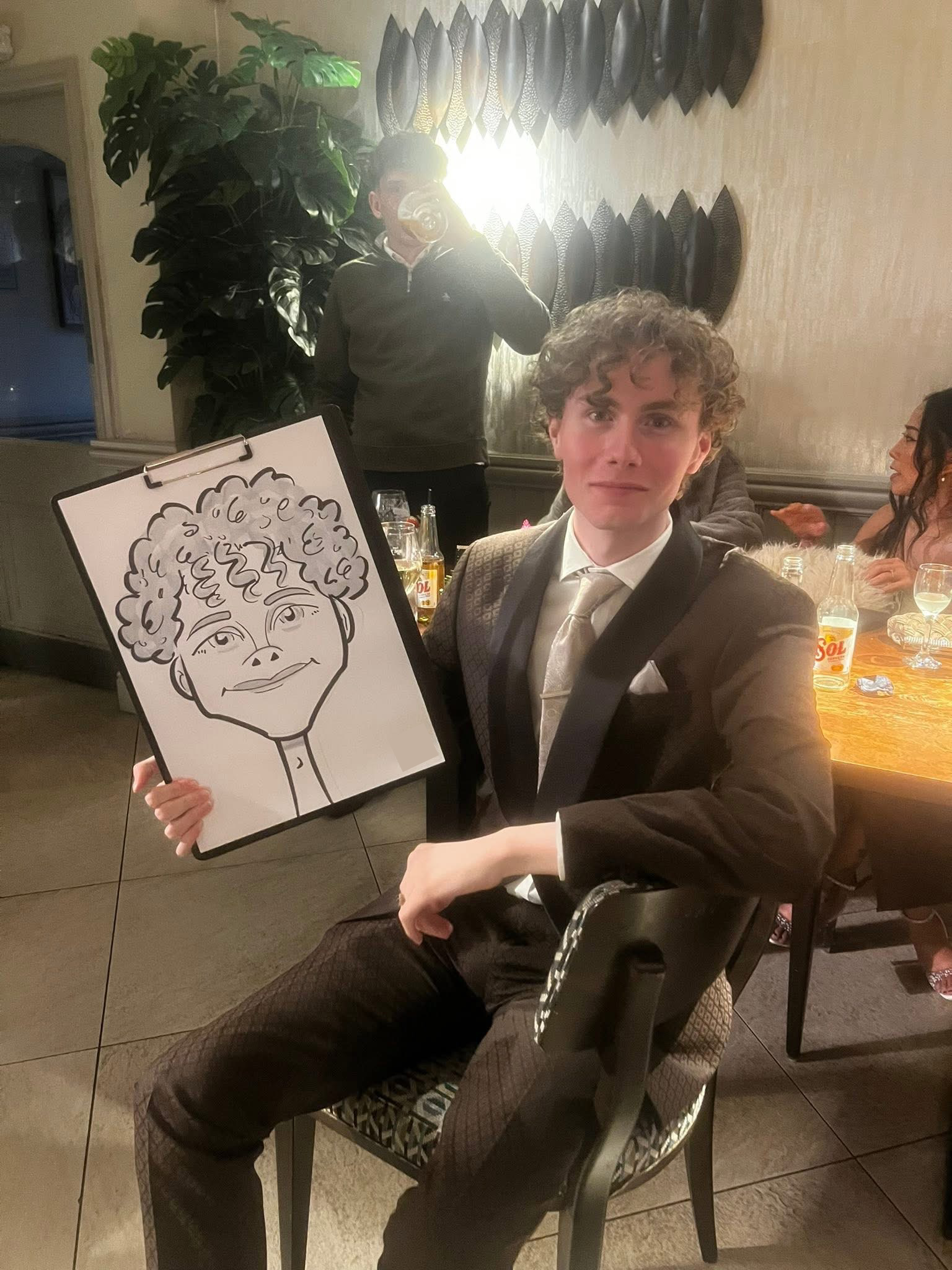 Multi award-winning caricature artist know as one of the best in the UK!