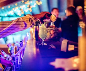 Unique Pop-Up Cocktail Bar with Skilled Mixologists