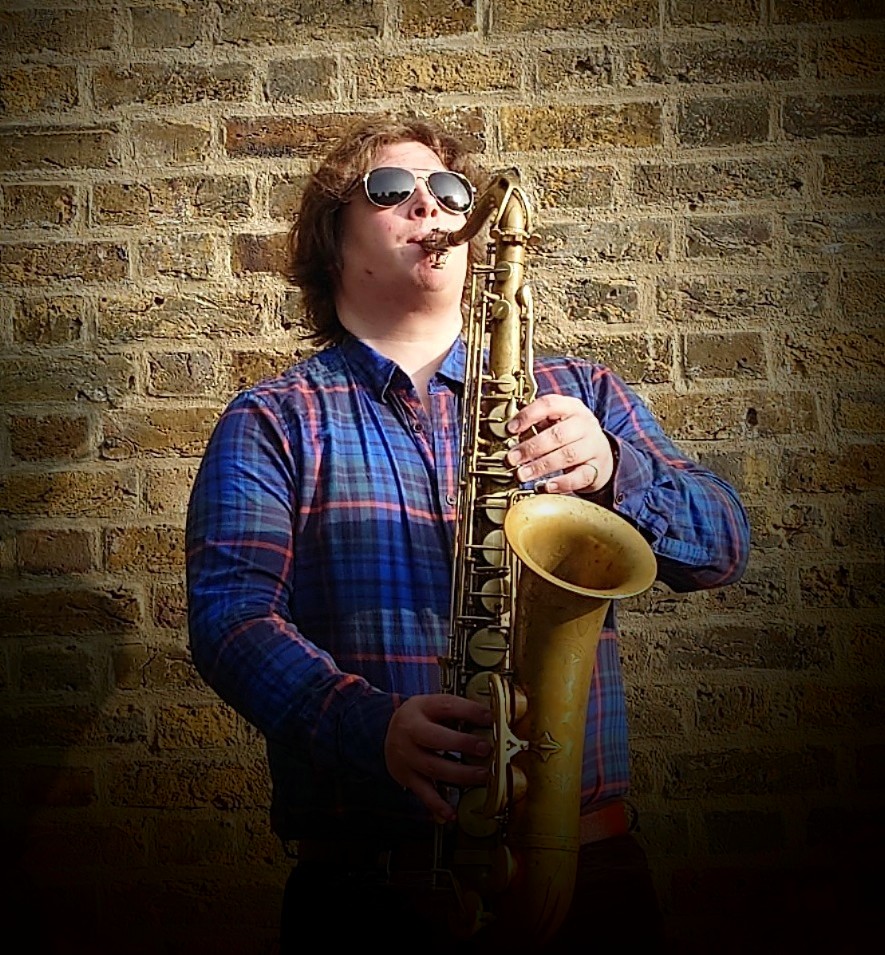 Unforgettable Premium Solo Saxophonist Dom