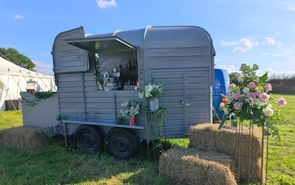 Horse Box Bar Offering a Wide Selection of Drinks & Fresh Coffee