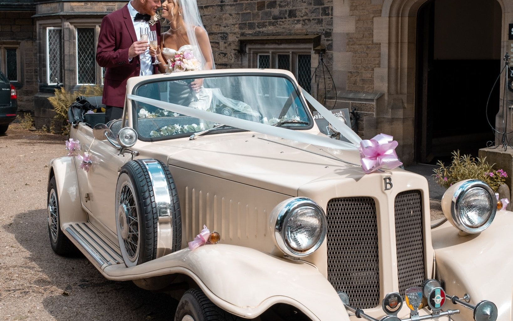 ᐉ Best Wedding Cars for Hire in Ashton Under Lyne Rent Your Car