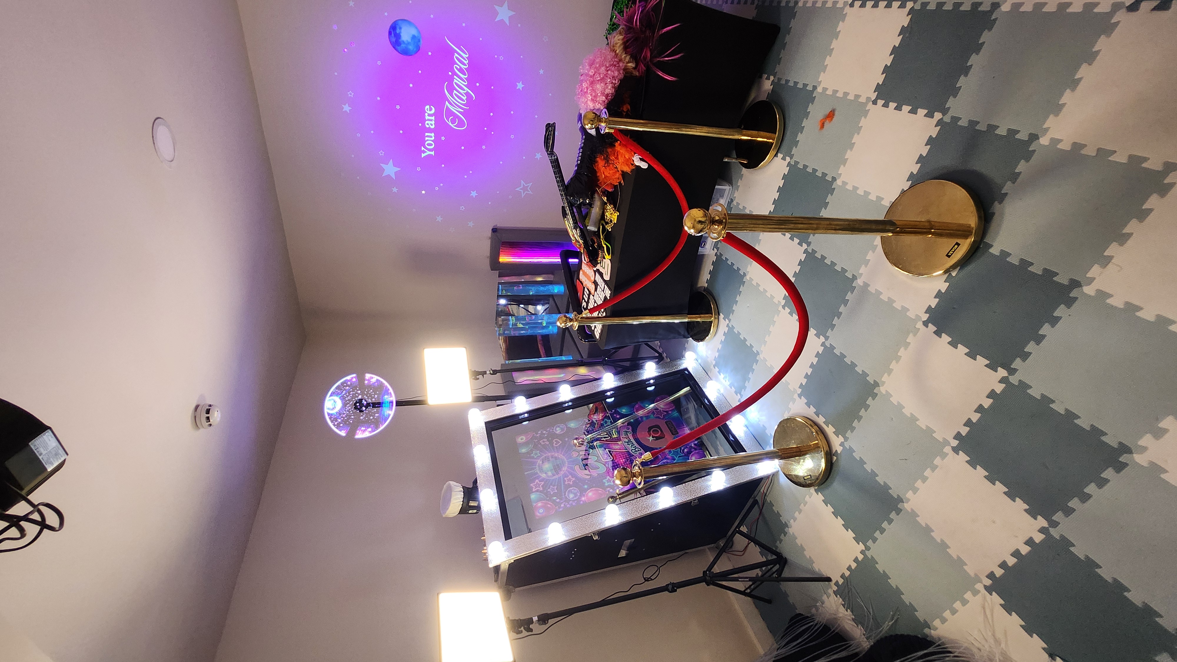Hollywood Magic Mirror