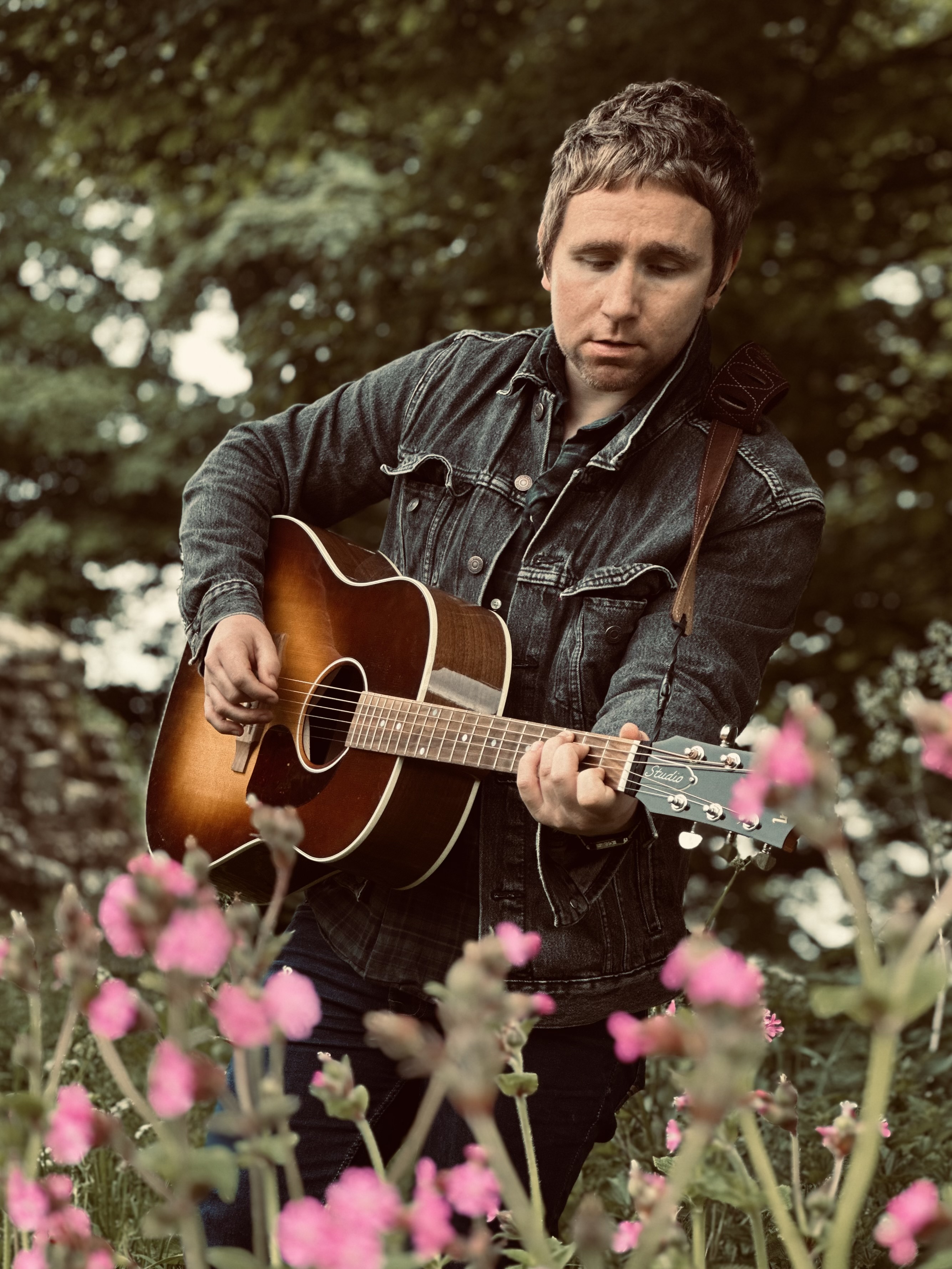 Joshua Mai Acoustic Guitar Vocalist & Songwriter