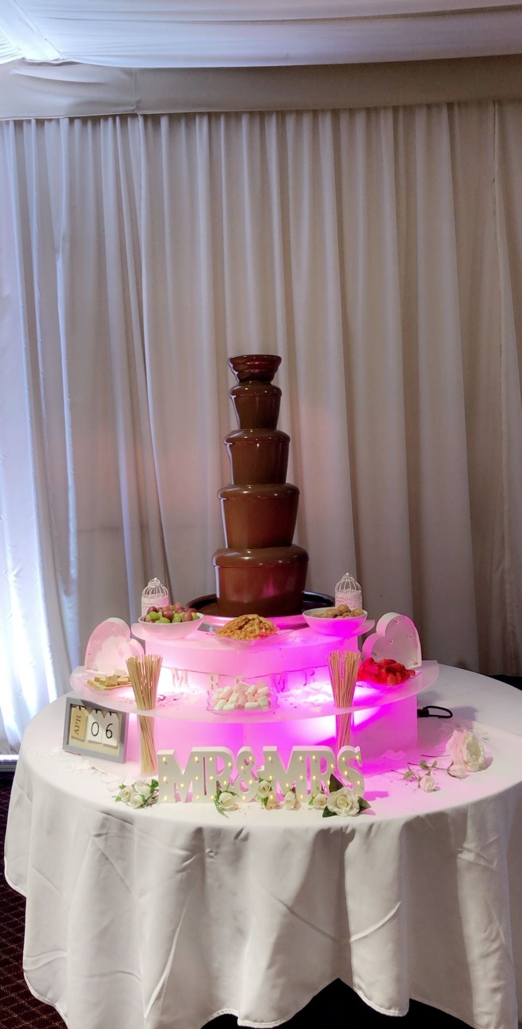 Flowing 5-Tier Fountain With Dips & Staff