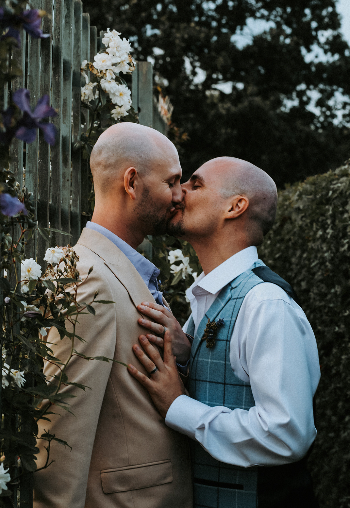 Female LGBTQ & Friendly Wedding Photography