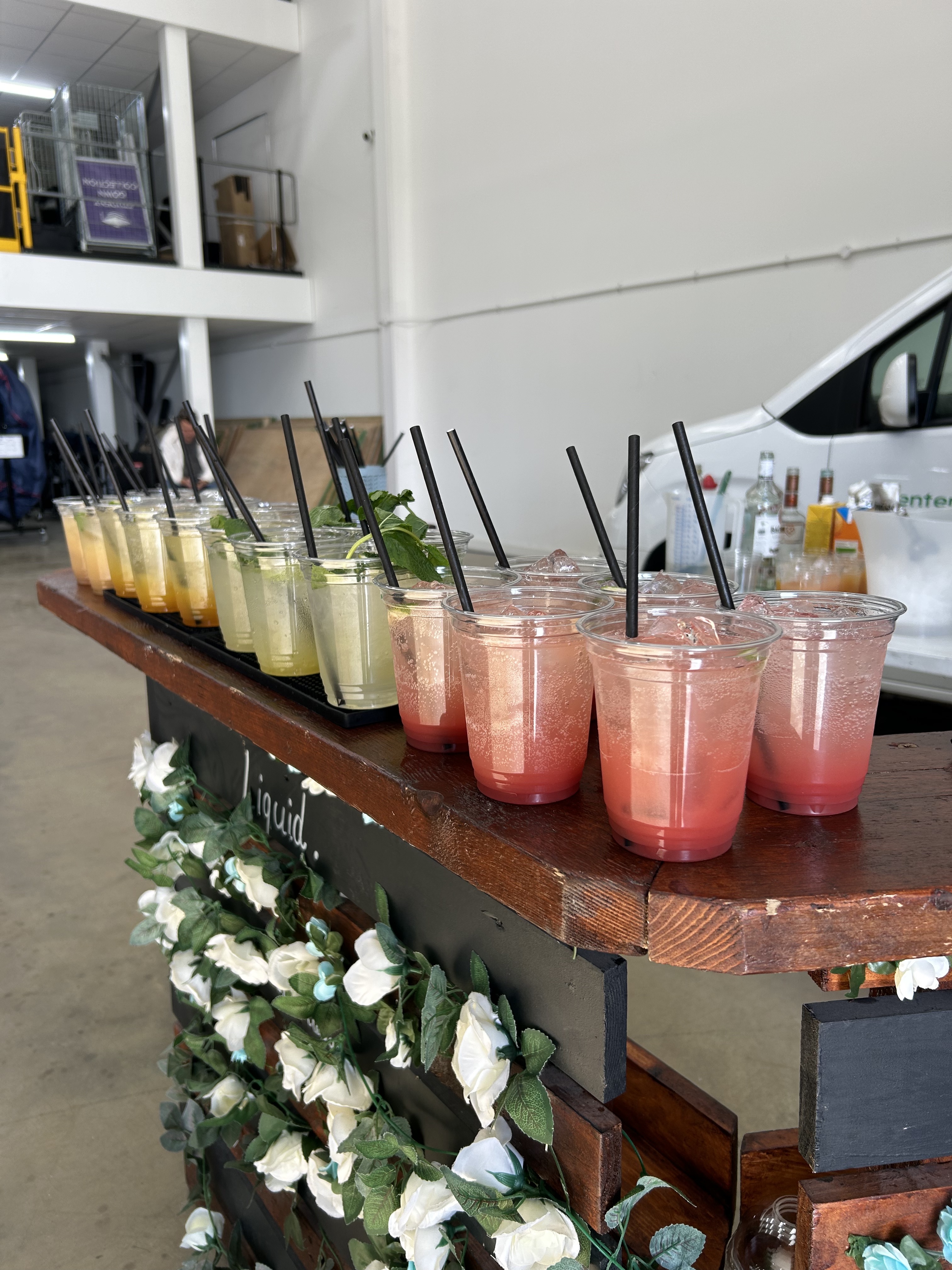 Unlimited Fresh Cocktails & Regular Bar Drinks