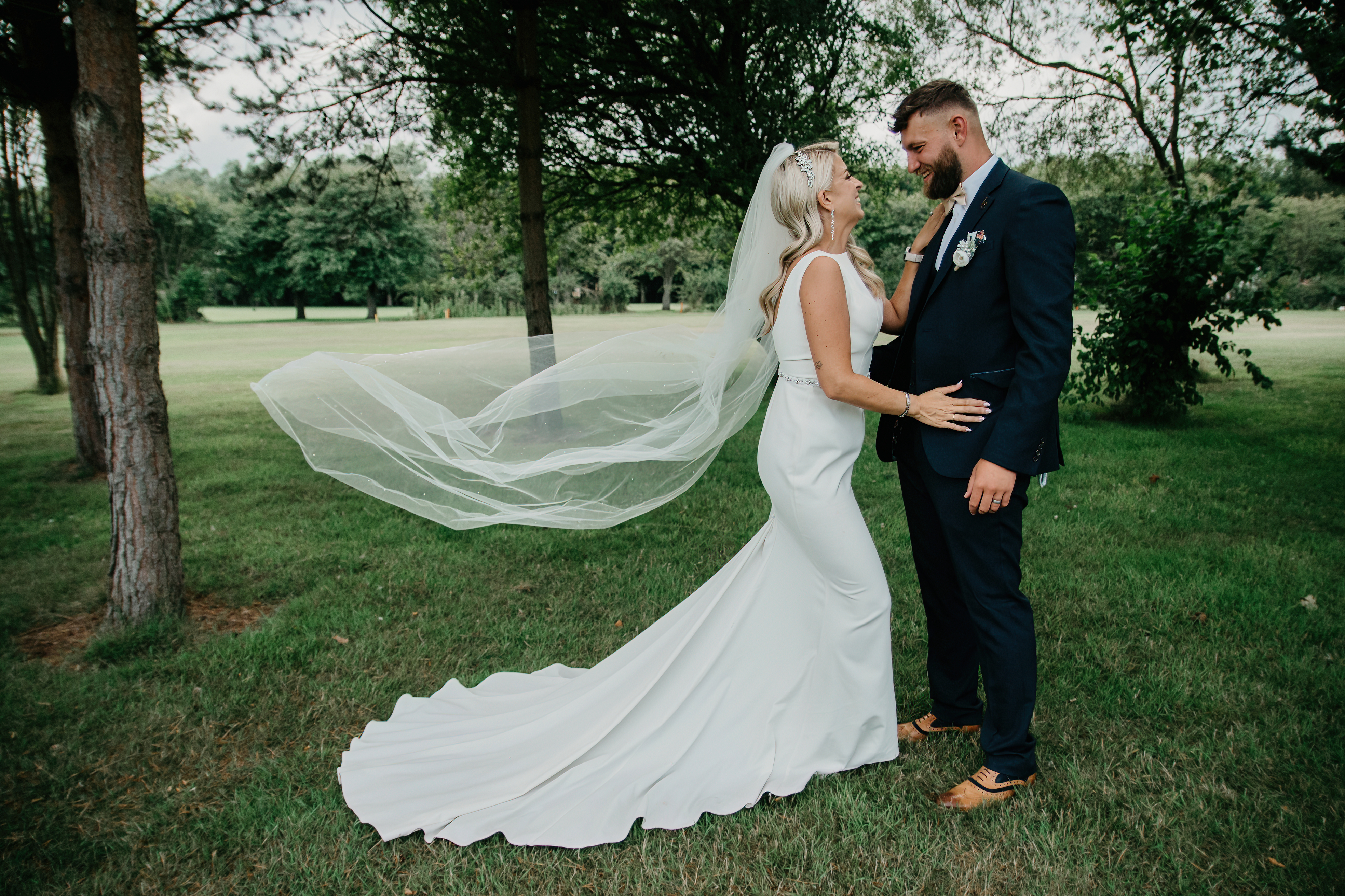 From Morning Prep to First Dance: Full-Day Wedding Photography