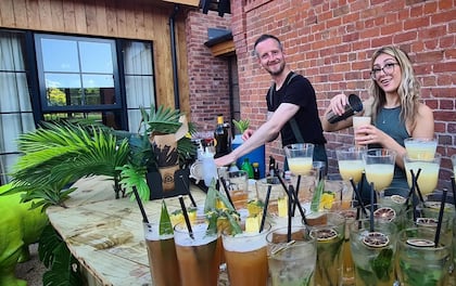 Cocktail Mixologist Takes Your Event To The Next Level