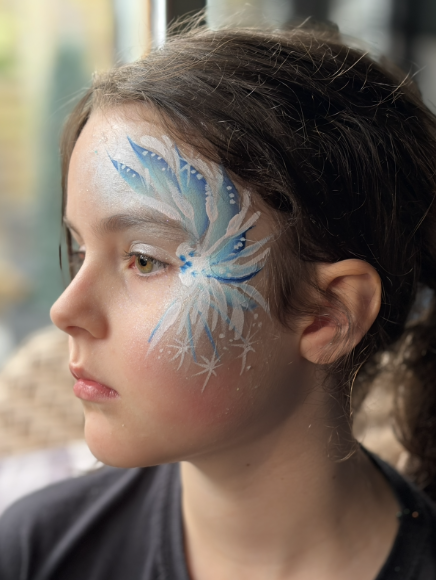 Bringing Smiles, Colour & Creativity to Every Occasion