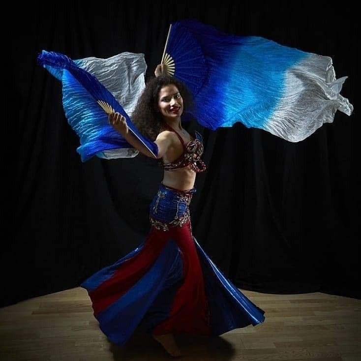Exotic Belly Dancer Can Perform Many Styles