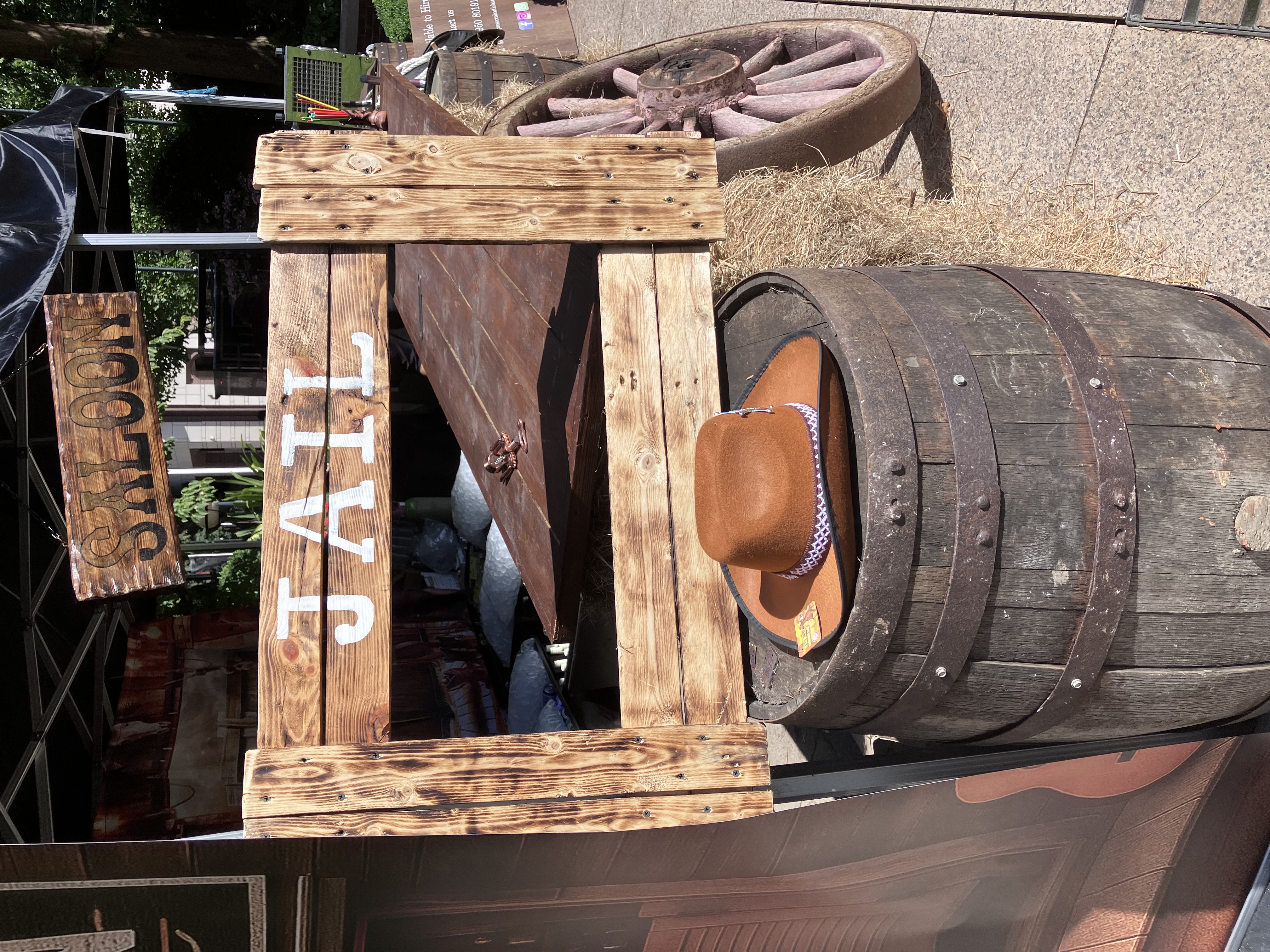 Western Themed All-Inclusive Bar 🌵