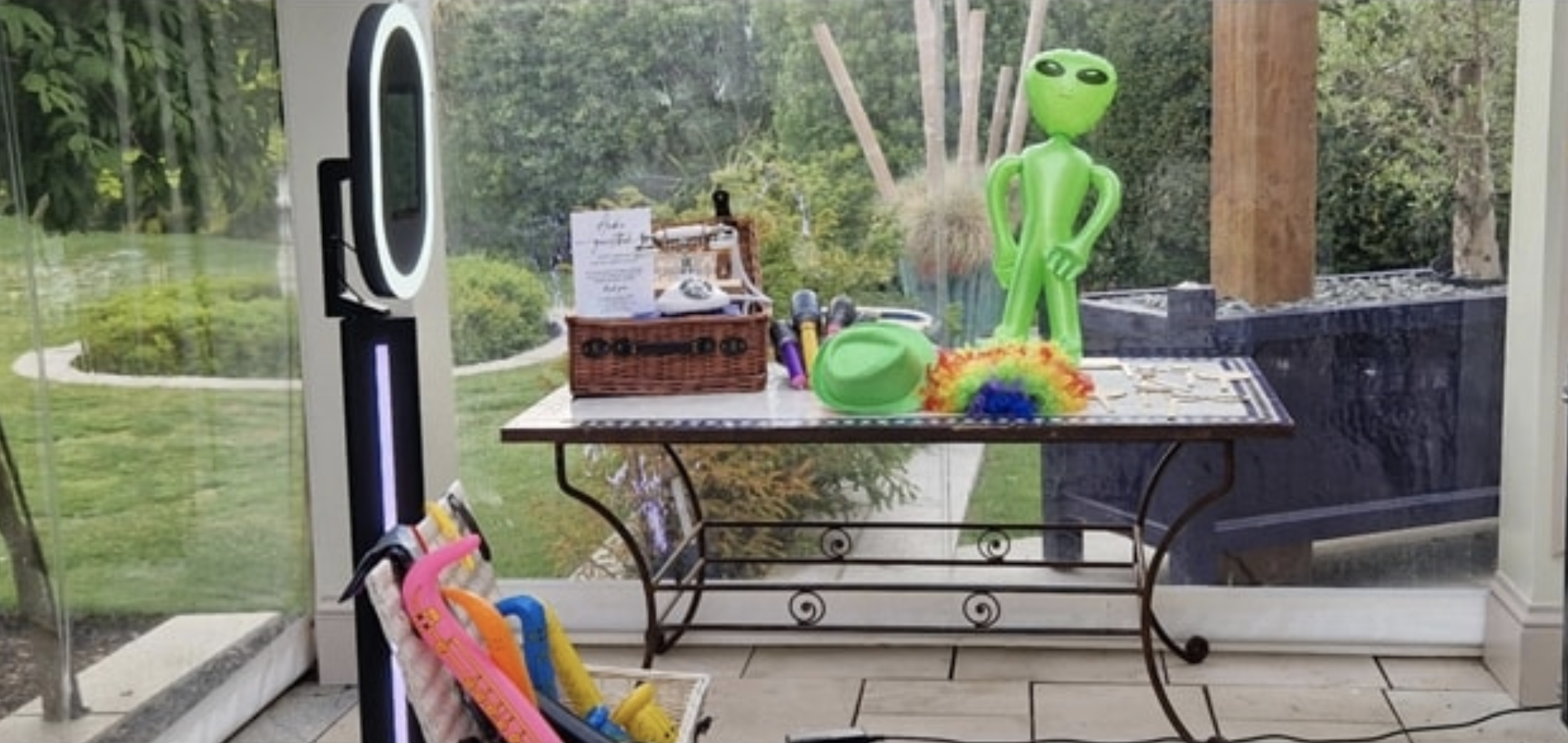 Selfie Pod Including a Audio Guestbook