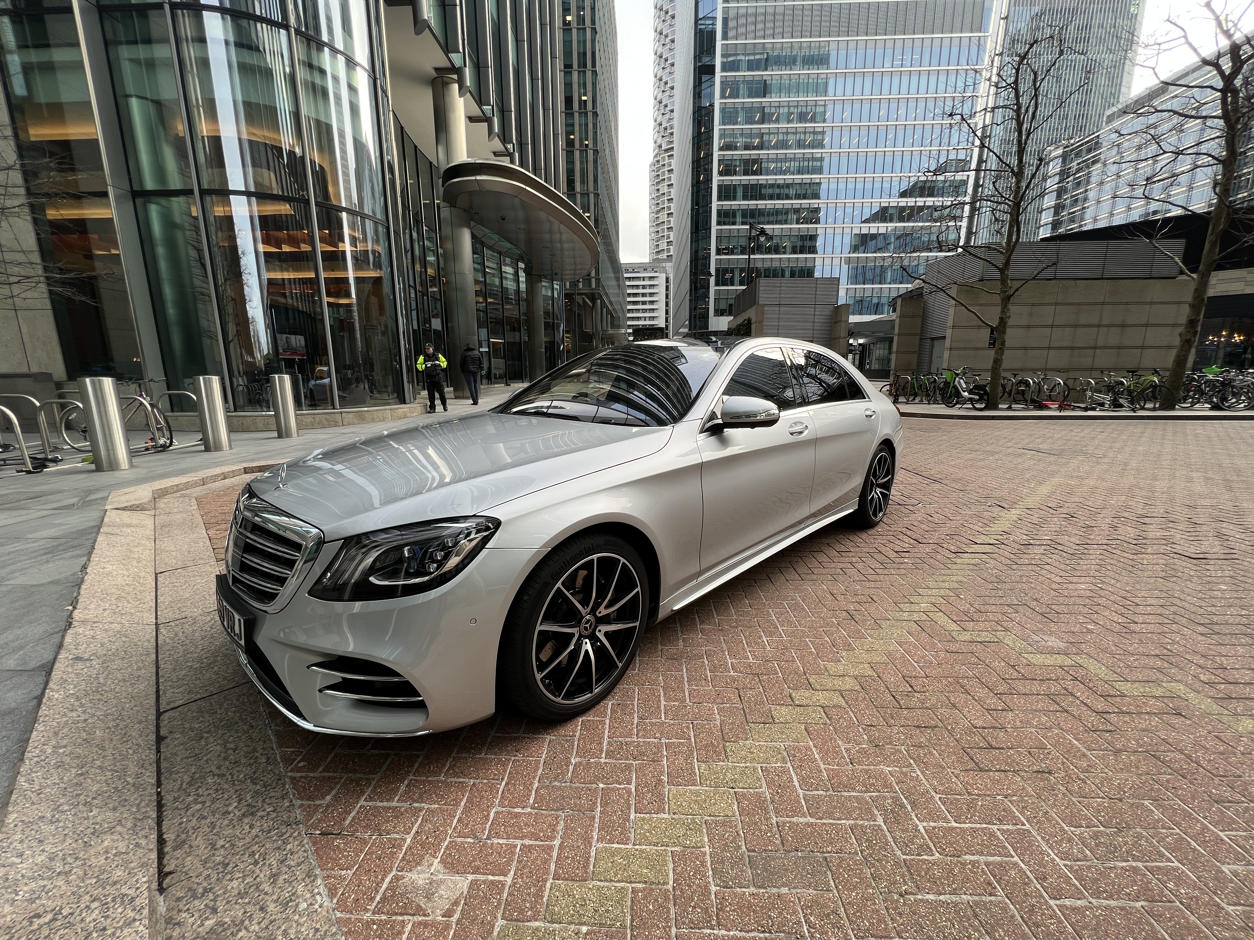 Luxury Mercedes S560e LWB for Your Special Day