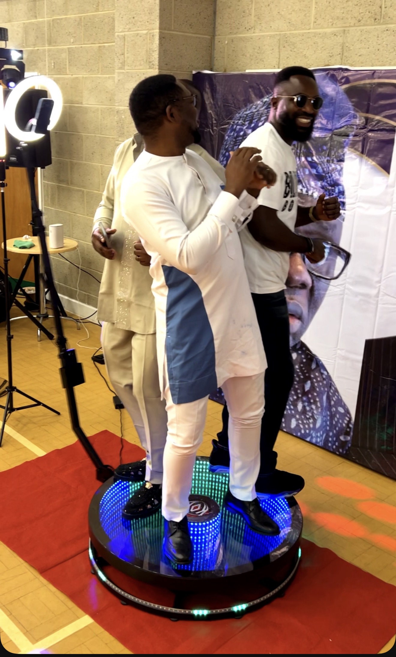 Premium Infinite 360 Glass LED Photobooth